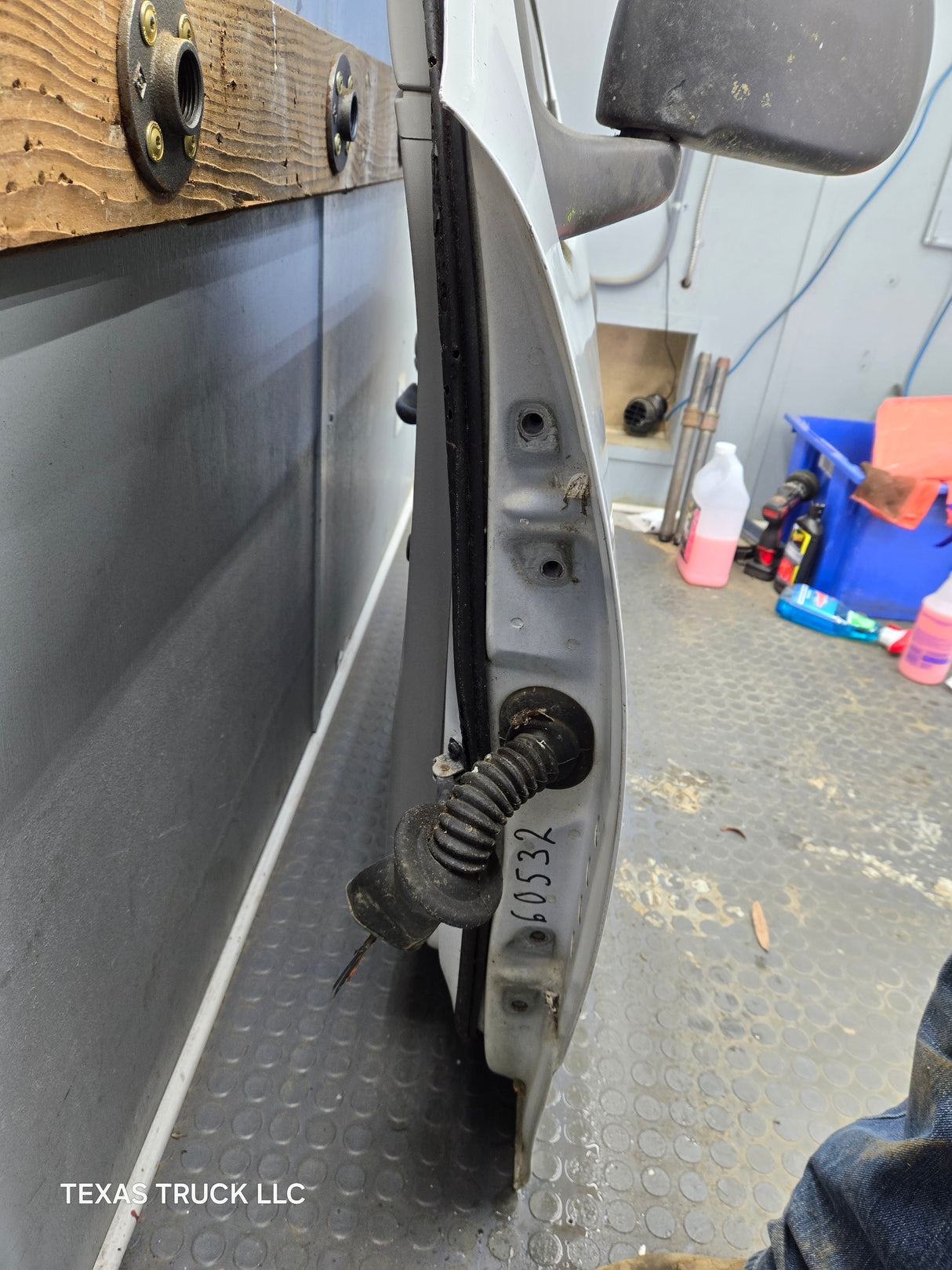 1997-2003 Ford F150 Extended / Regular Cab Driver Side LH Front Door