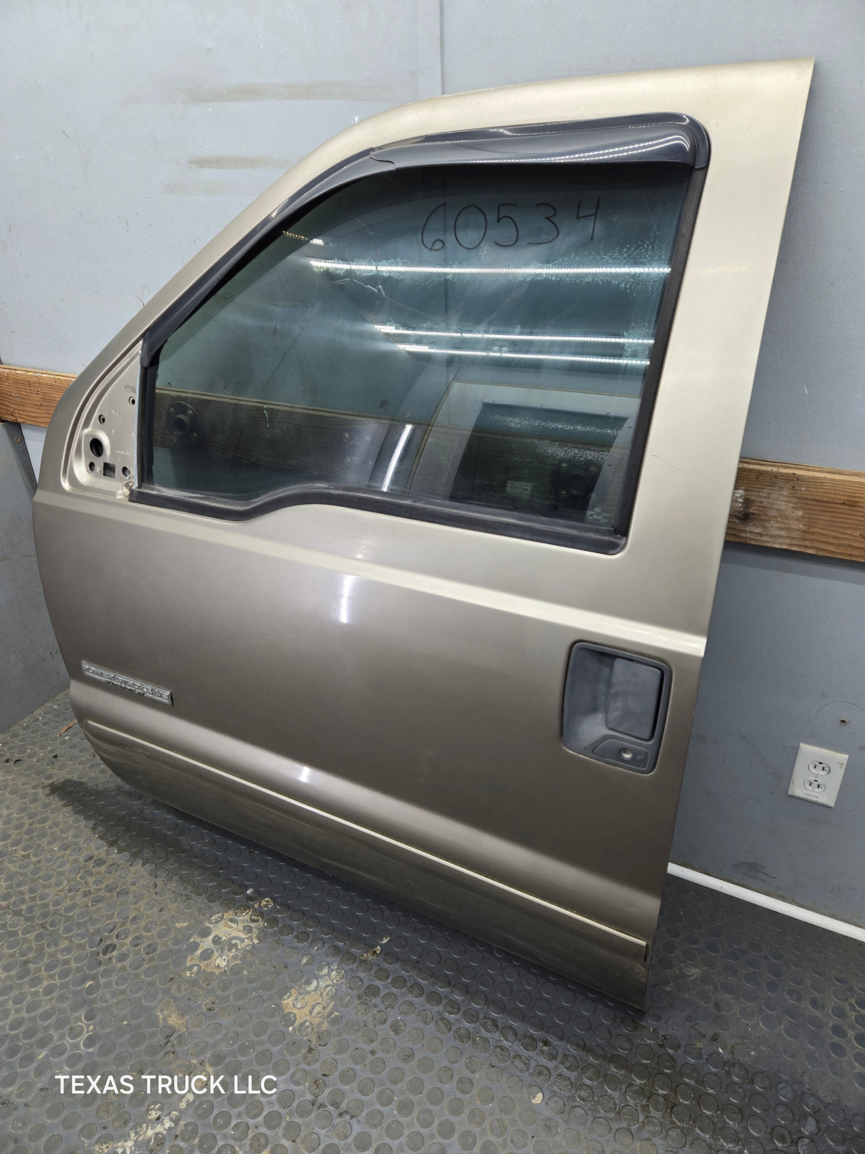 1999-2011 Ford Super Duty LH Driver Side Front Door F250 F350 F450 F550