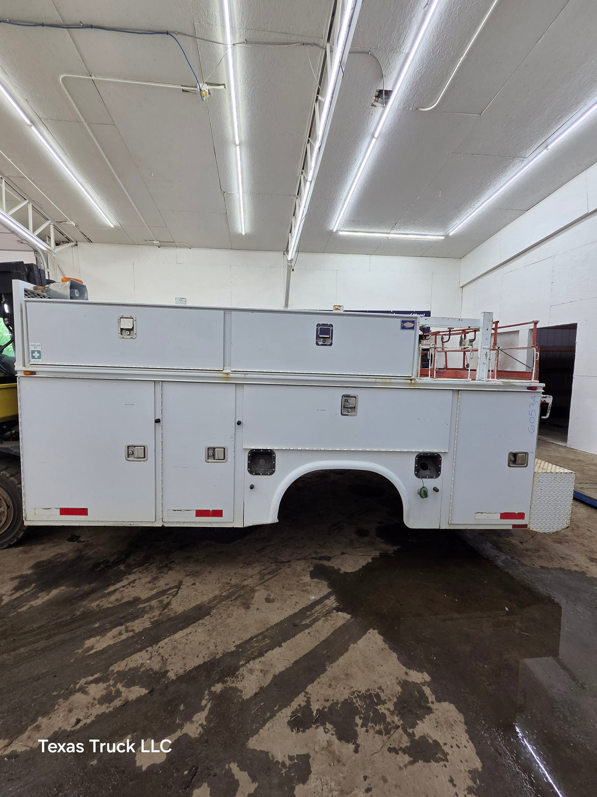 11' Steel Utility Service Body Utility Bed Universal For Dual Rear Wheel Truck