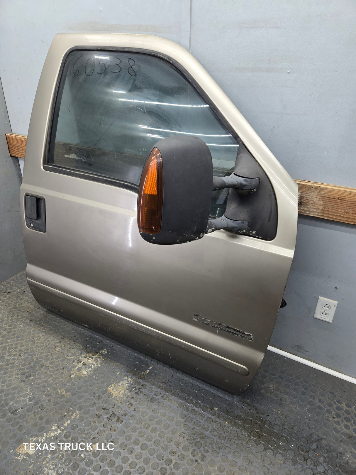 1999-2011 Ford Super Duty / Excursion Front Passenger RH Door F250 F350 F450 F550