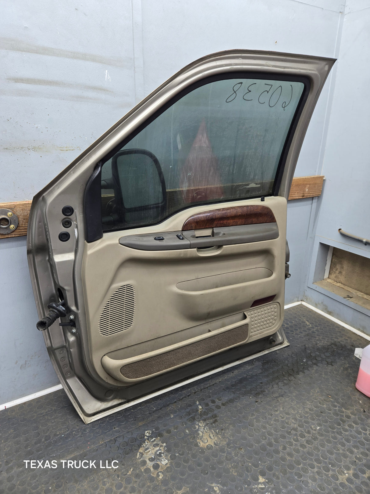 1999-2011 Ford Super Duty / Excursion Front Passenger RH Door F250 F350 F450 F550
