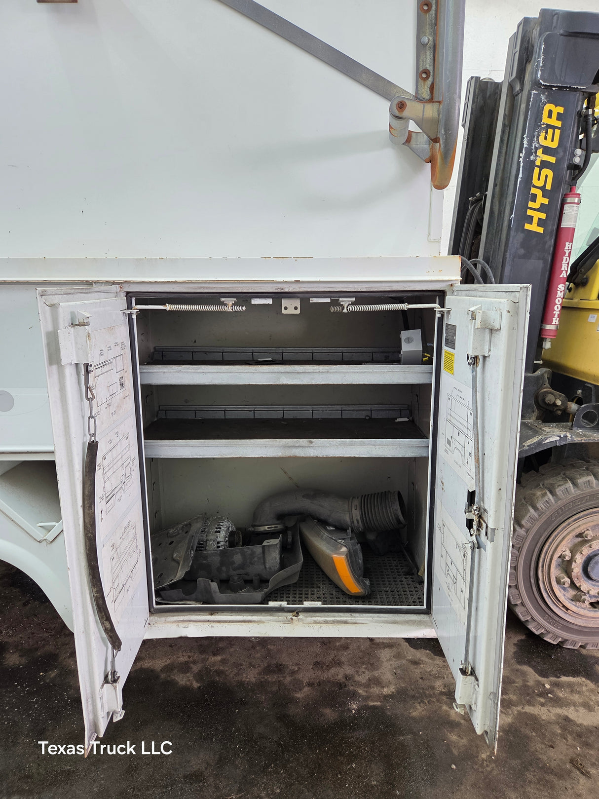 9' Steel High Rise Service Body For Dual Rear Wheel Truck Universal Utility Bed Built in Generator