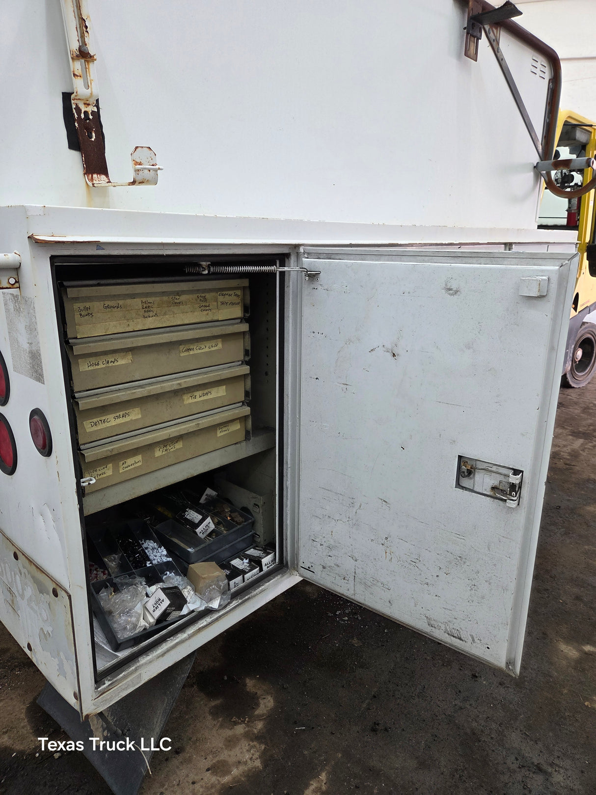 9' Steel High Rise Service Body For Dual Rear Wheel Truck Universal Utility Bed Built in Generator