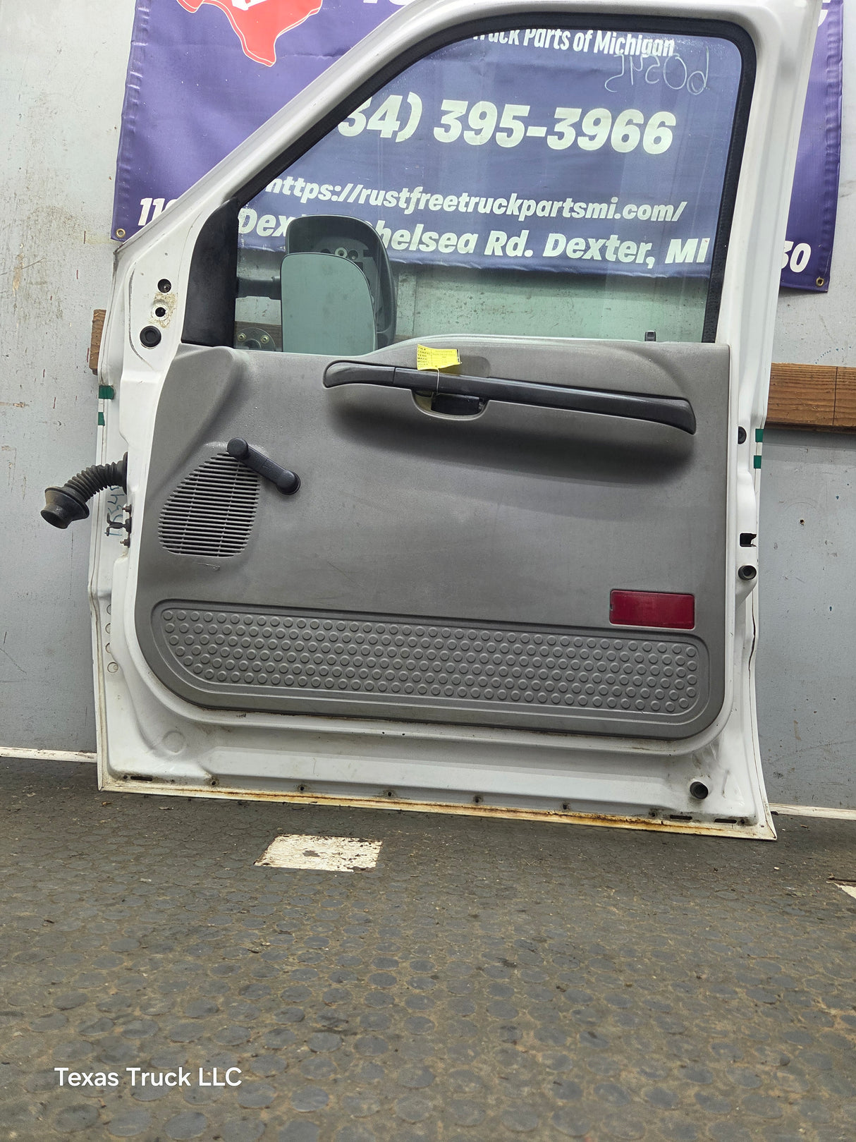 1999-2011 Ford Super Duty / Excursion Front Passenger Side RH Door F250 F350 F450 F550