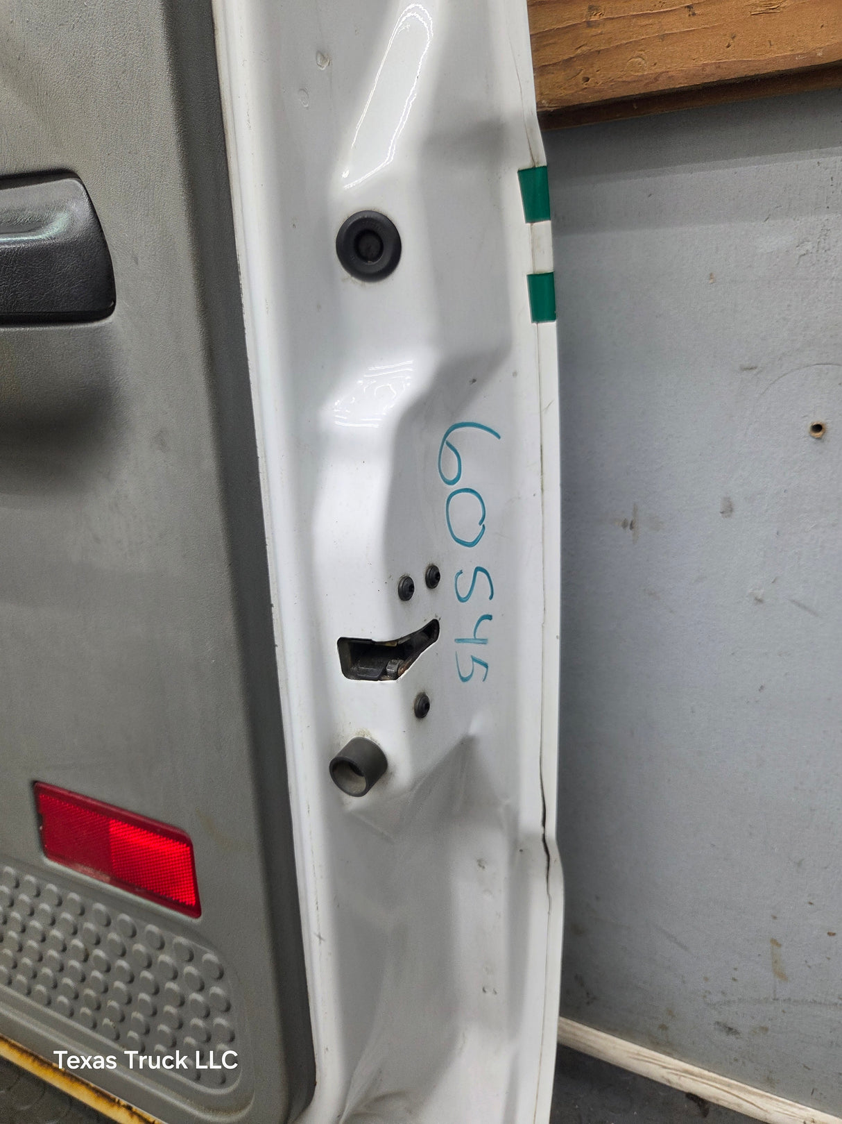 1999-2011 Ford Super Duty / Excursion Front Passenger Side RH Door F250 F350 F450 F550