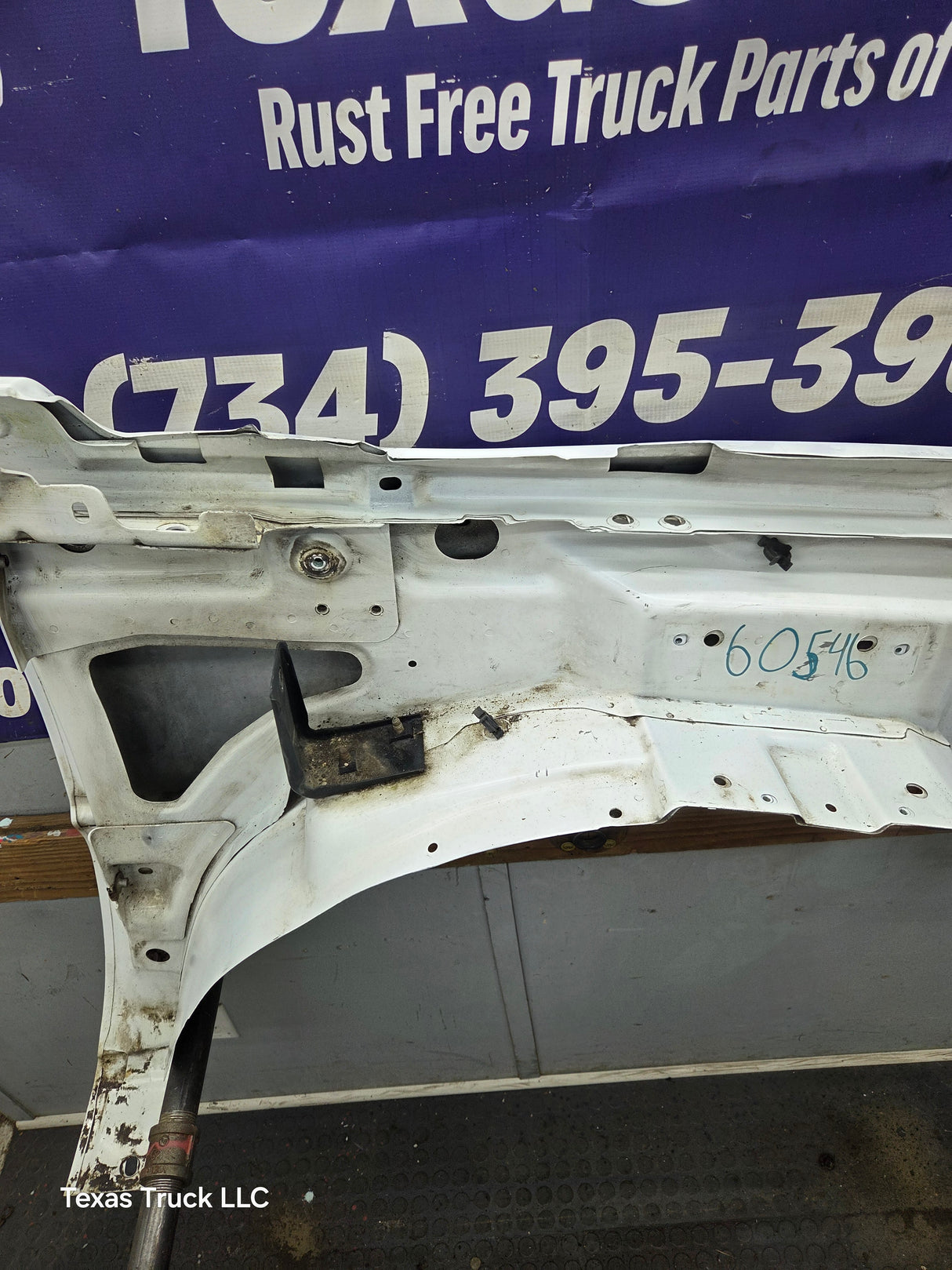 2003-2007 Chevrolet Silverado / Tahoe / Suburban 1500 2500 3500 HD LH Driver Side "Cateye" Front Fender - Summit White