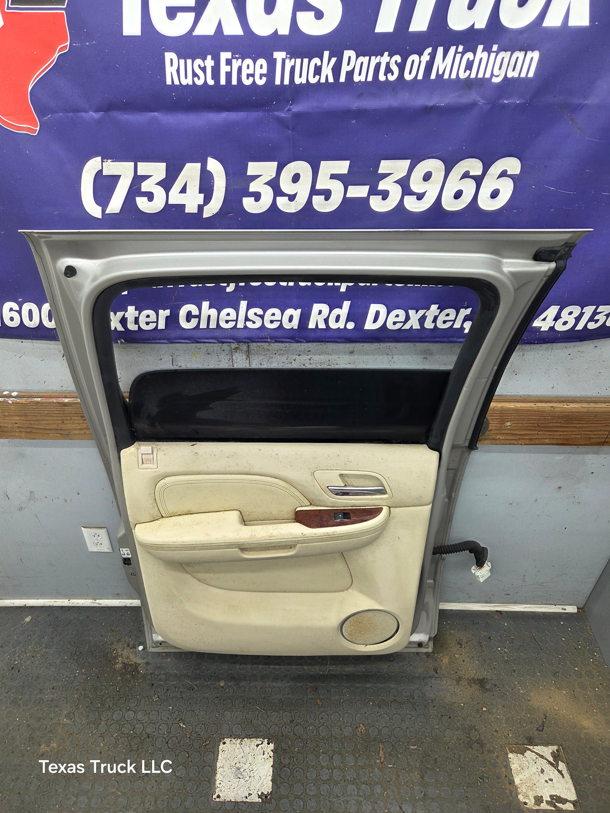 2007-2013 Chevrolet Silverado / GMC Sierra 1500 2500 3500 HD Crew Cab LH Driver Side Rear Door