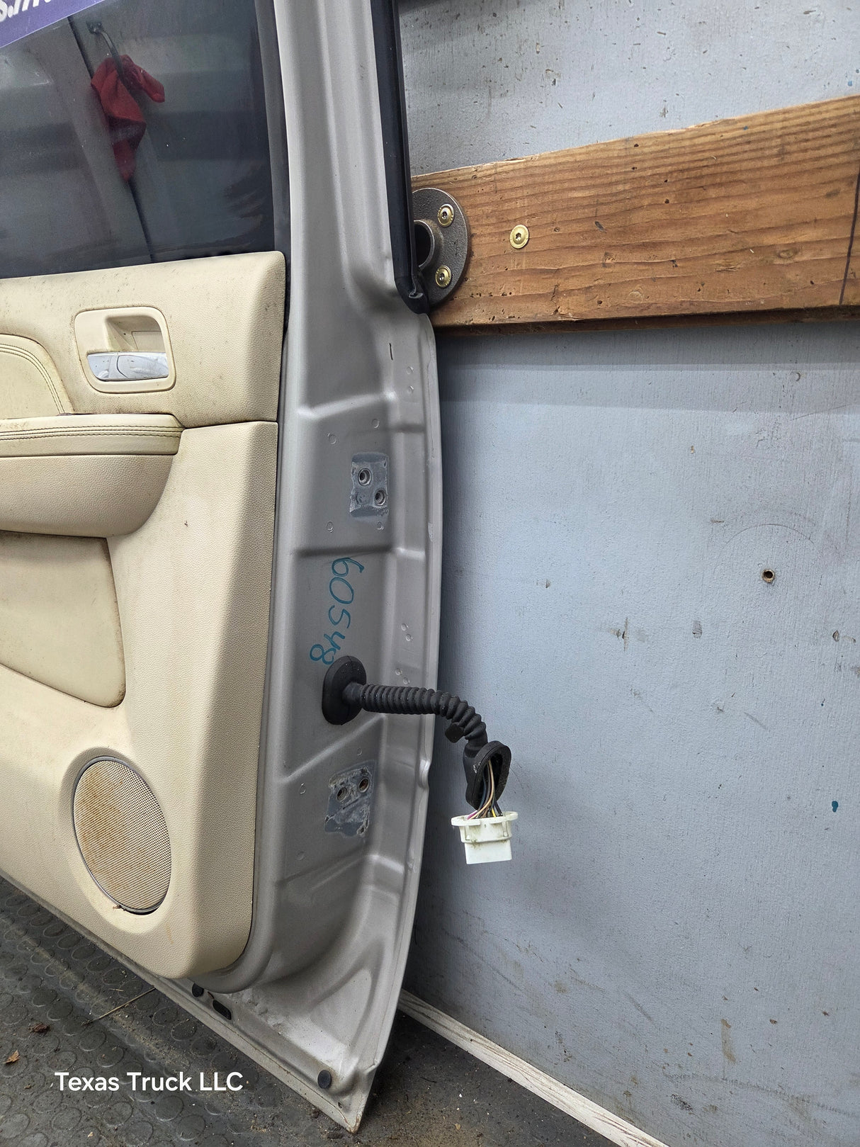 2007-2013 Chevrolet Silverado / GMC Sierra 1500 2500 3500 HD Crew Cab LH Driver Side Rear Door