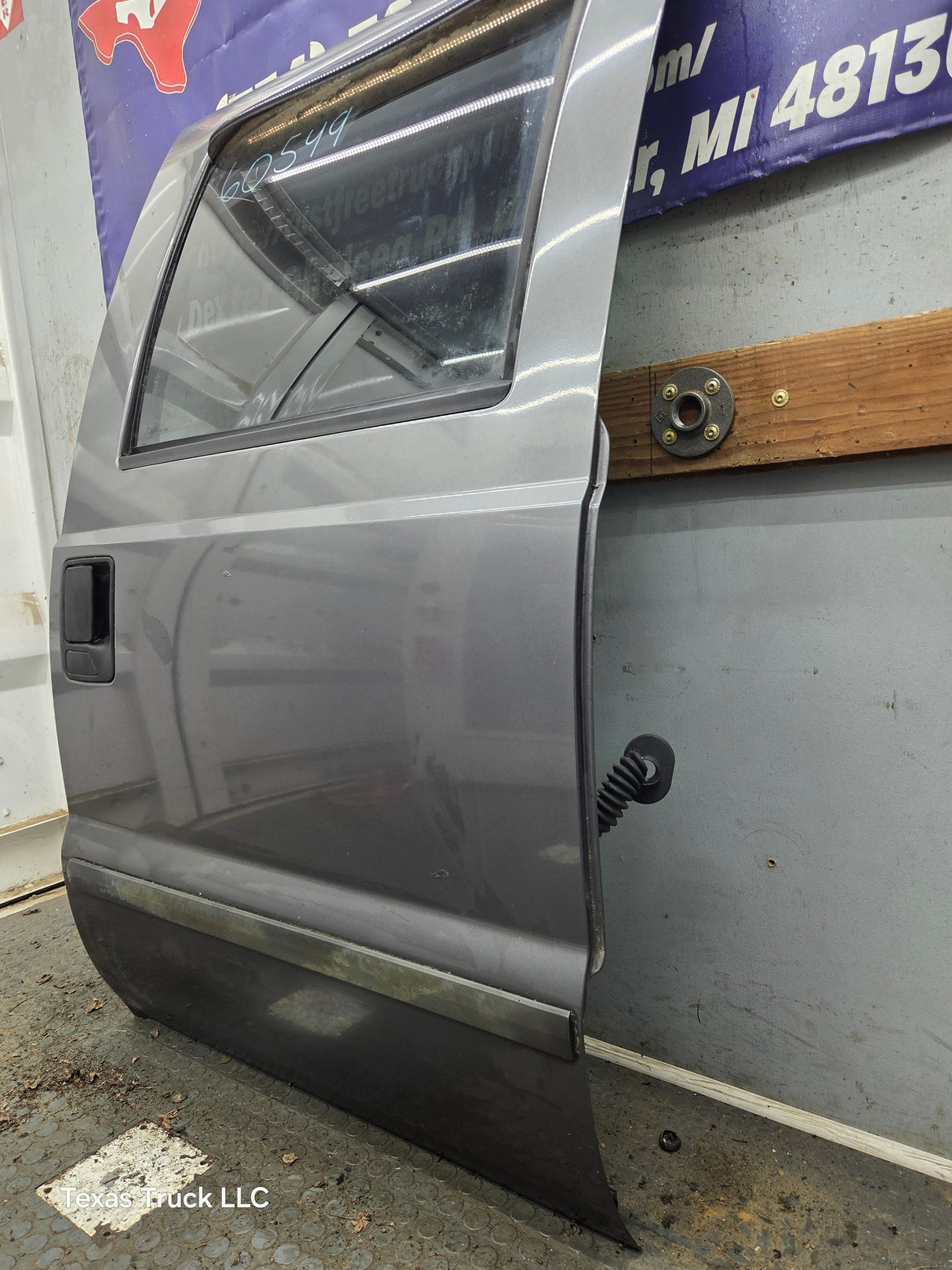 1999-2011 Ford Super Duty F250 F350 F450 F550 RH Crew Cab Passenger Side Rear Door