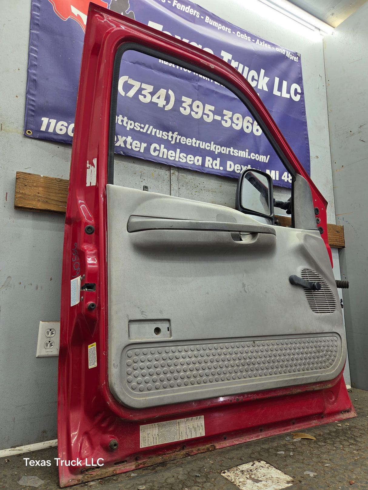 1999-2011 Ford Super Duty LH Driver Side Front Door F250 F350 F450 F550