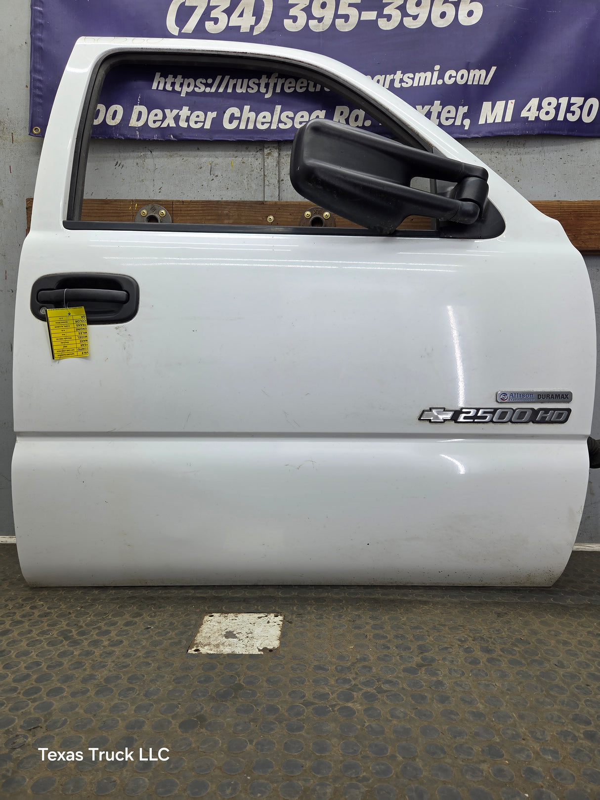 1999-2006 Chevrolet Silverado / GMC Sierra 1500 2500 3500 HD Front Passenger side Door RH