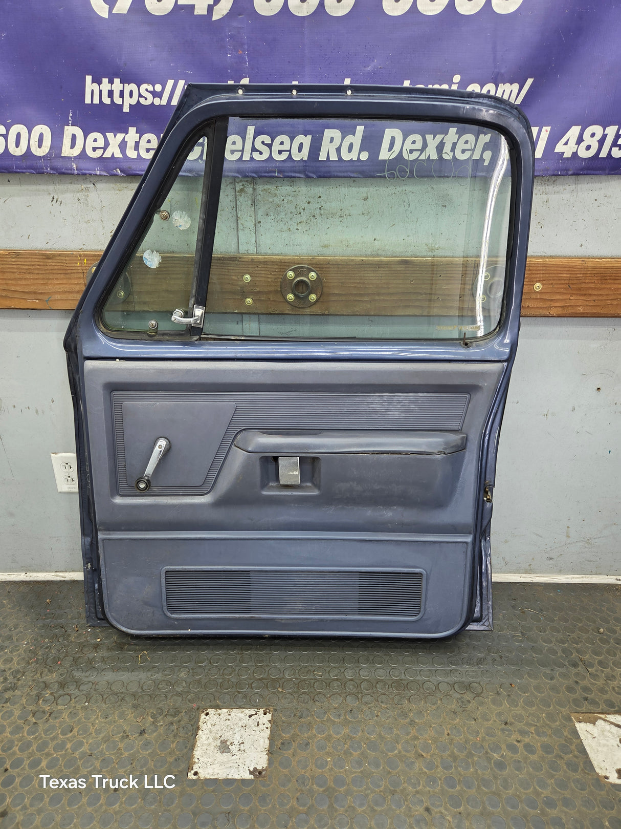 1981-1993 Dodge Ram 1st Gen RH Passenger Side Front Door W150 W250 W350 D150 D250 D350 Ram Charger