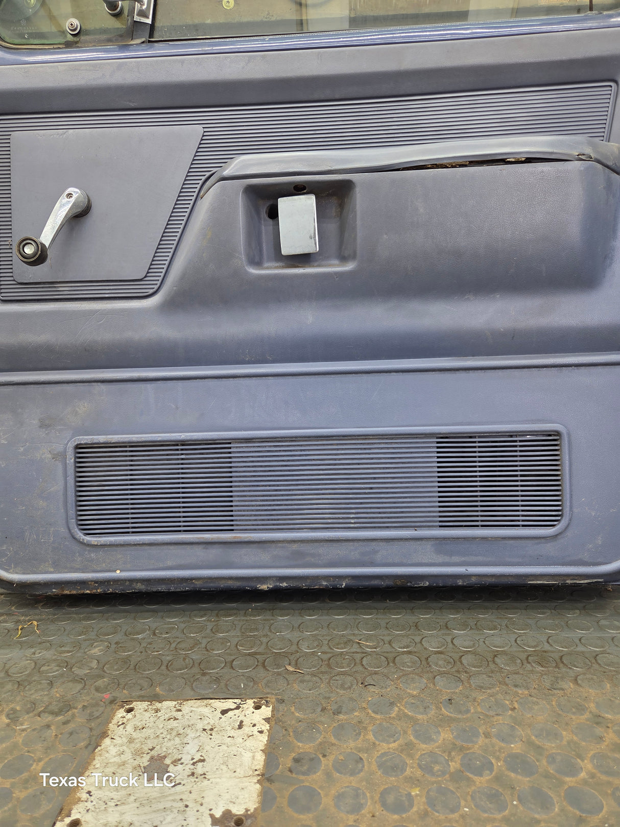 1981-1993 Dodge Ram 1st Gen RH Passenger Side Front Door W150 W250 W350 D150 D250 D350 Ram Charger