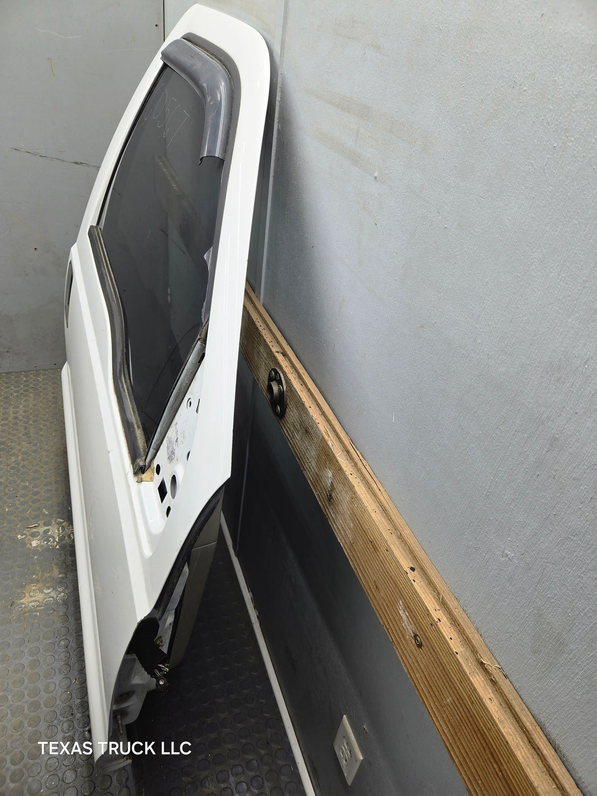 1999-2011 Ford Super Duty / Excursion Front Passenger RH Door F250 F350 F450 F550