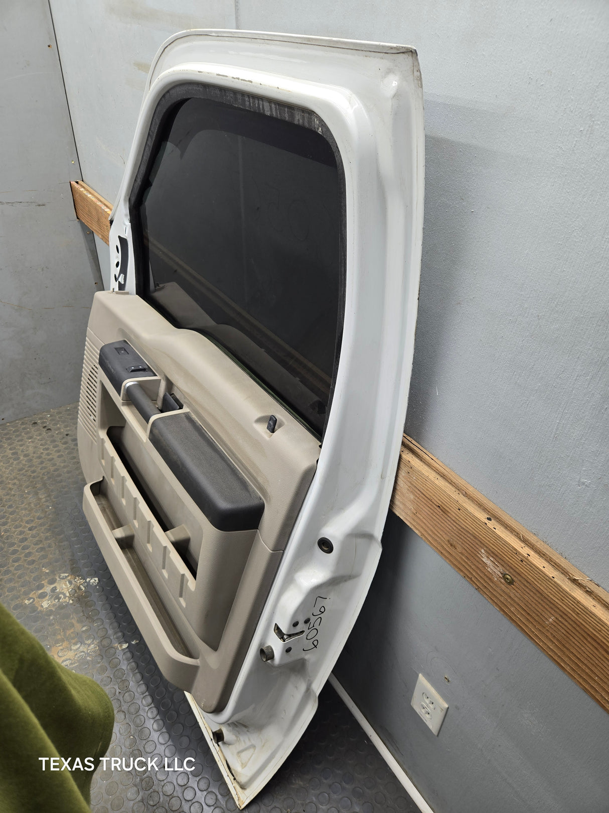 1999-2011 Ford Super Duty / Excursion Front Passenger RH Door F250 F350 F450 F550