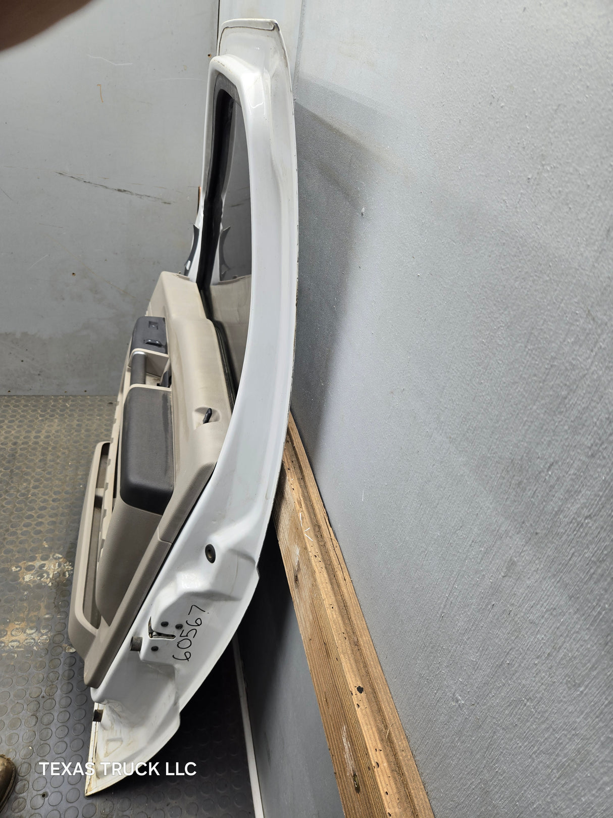 1999-2011 Ford Super Duty / Excursion Front Passenger RH Door F250 F350 F450 F550