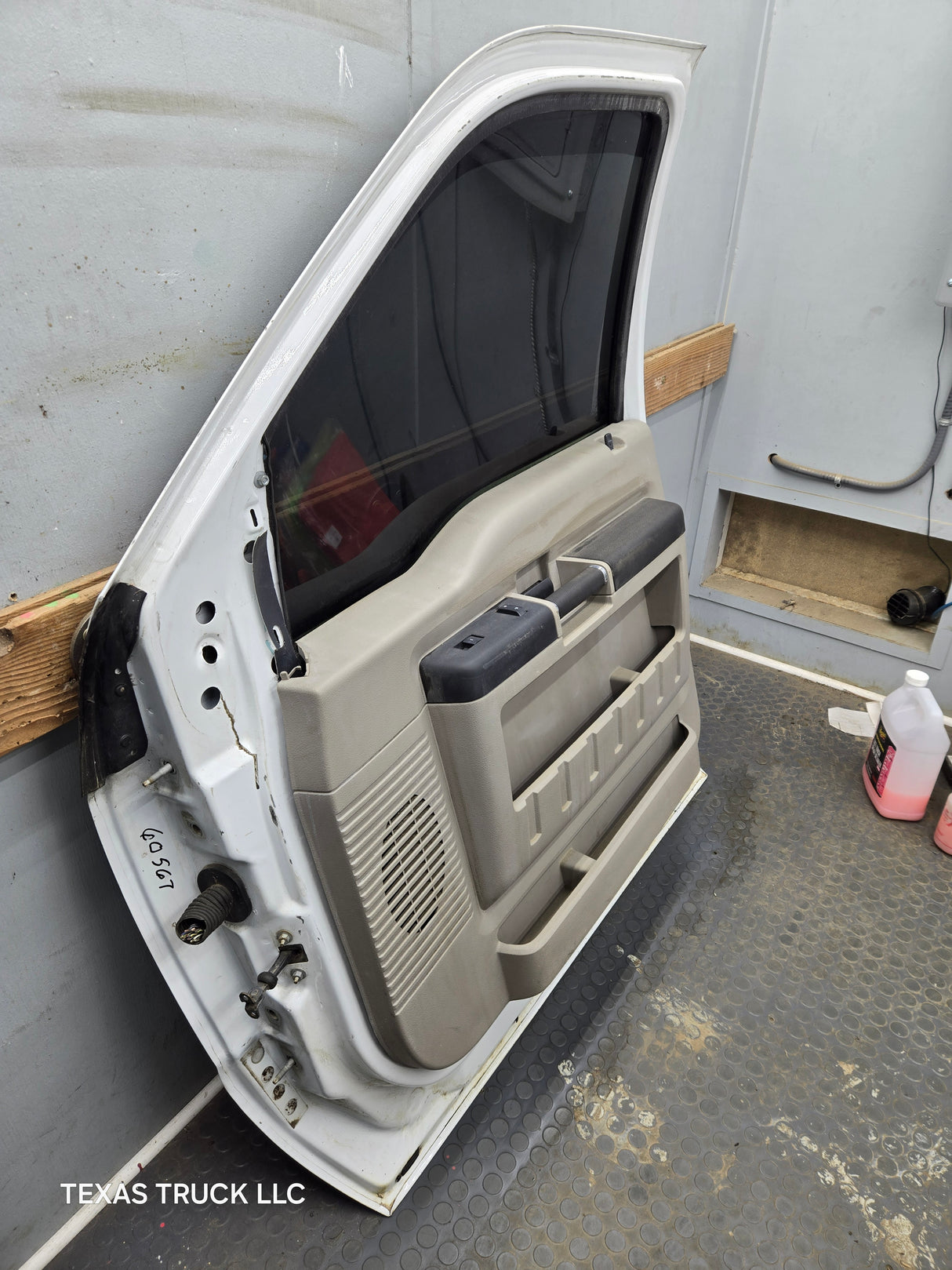 1999-2011 Ford Super Duty / Excursion Front Passenger RH Door F250 F350 F450 F550