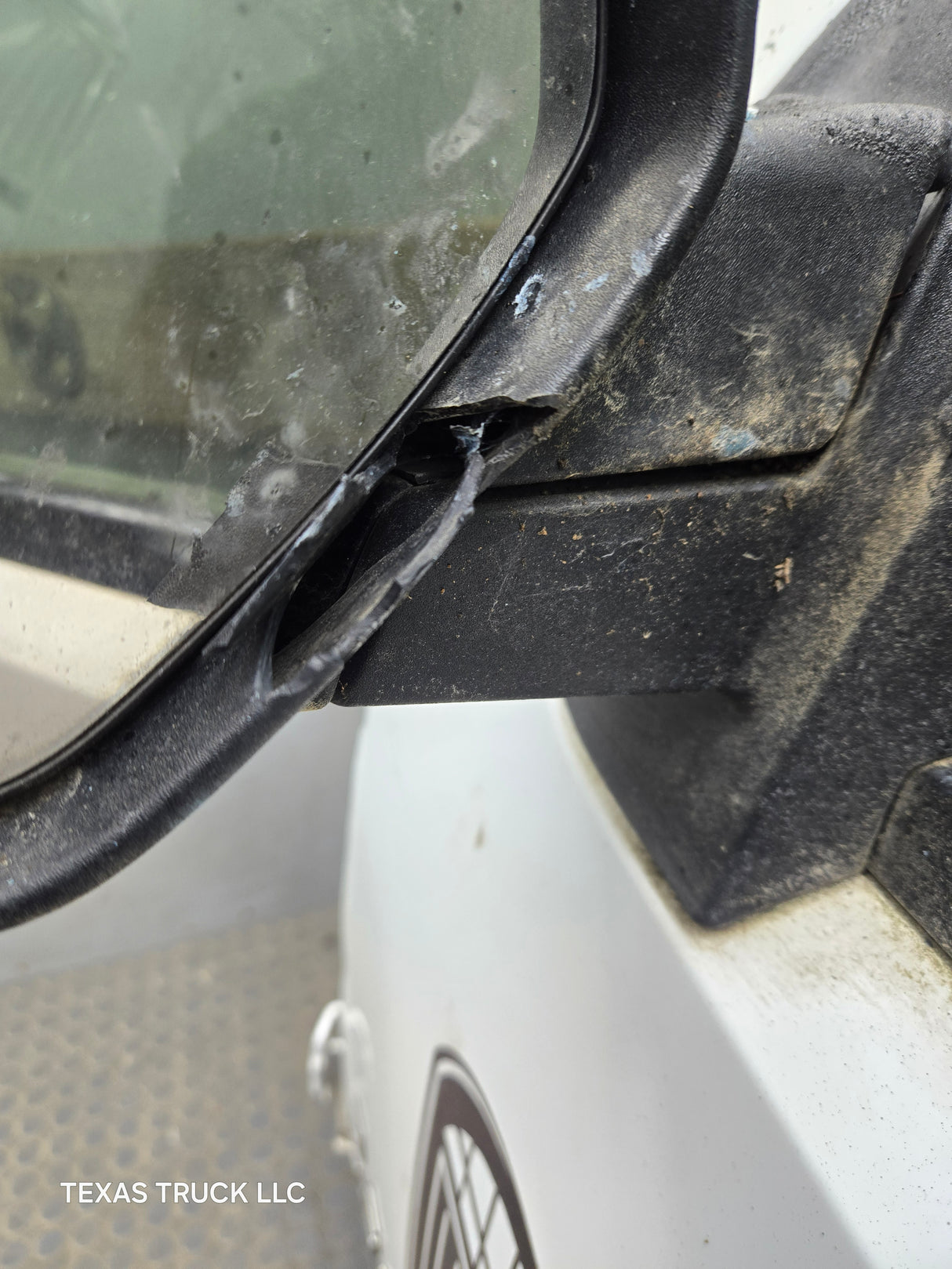 2007-2013 Chevrolet Silverado / GMC Sierra 1500 2500 3500 HD LH Front Driver Side Door