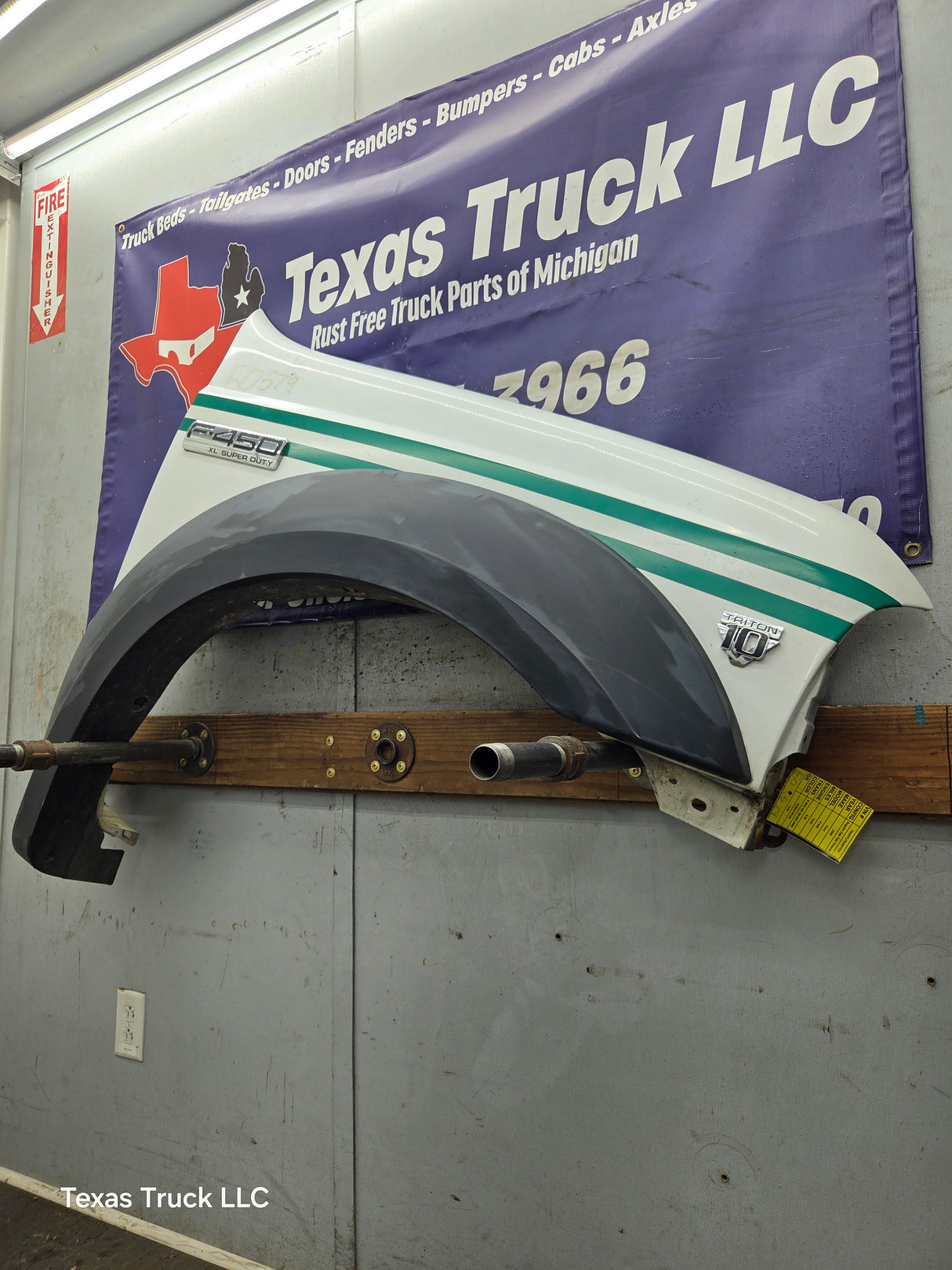 1999-2007 Ford Super Duty RH Passenger Side Front Fender F250 F350 F450 F550 Excursion