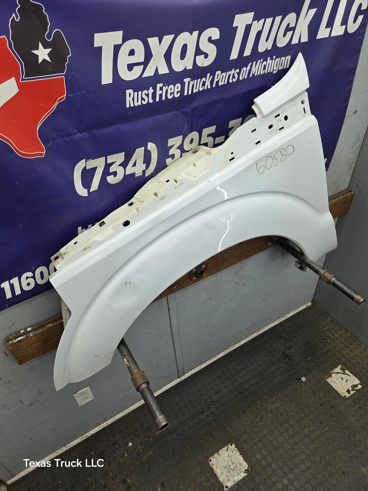 2011-2016 Ford Super Duty F250 F350 LH Driver Side Front Fender