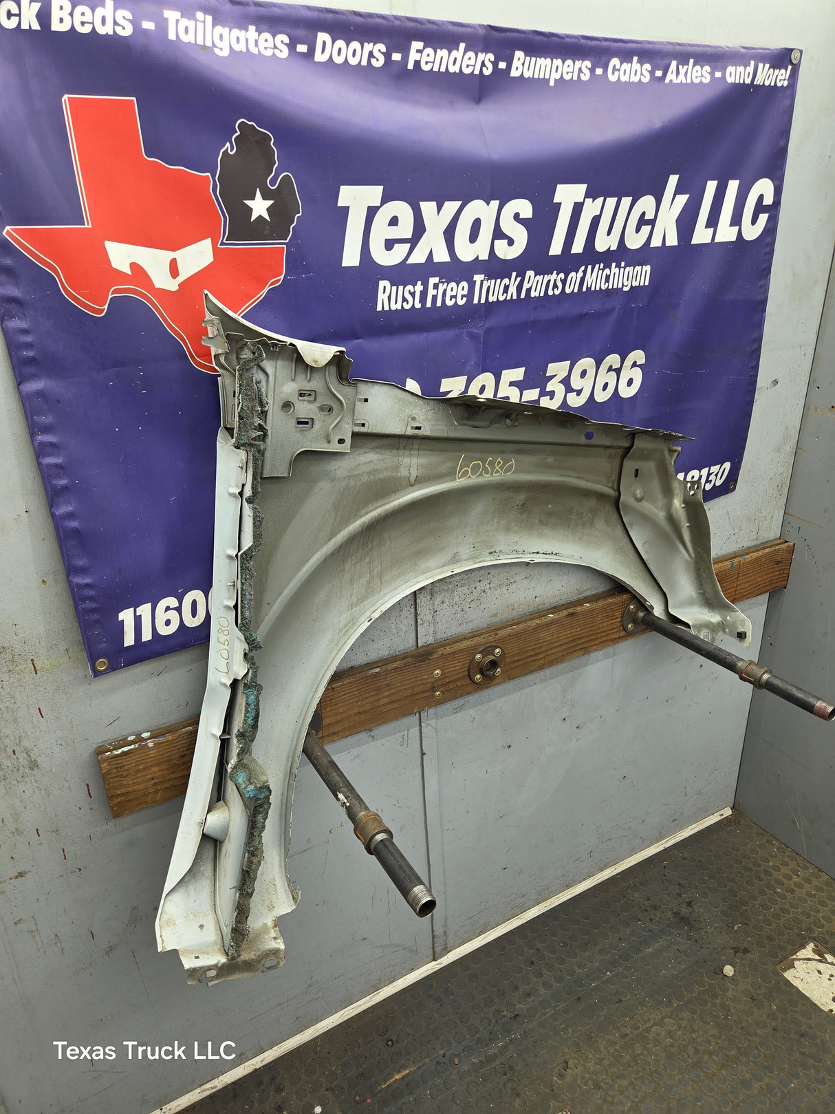 2011-2016 Ford Super Duty F250 F350 LH Driver Side Front Fender