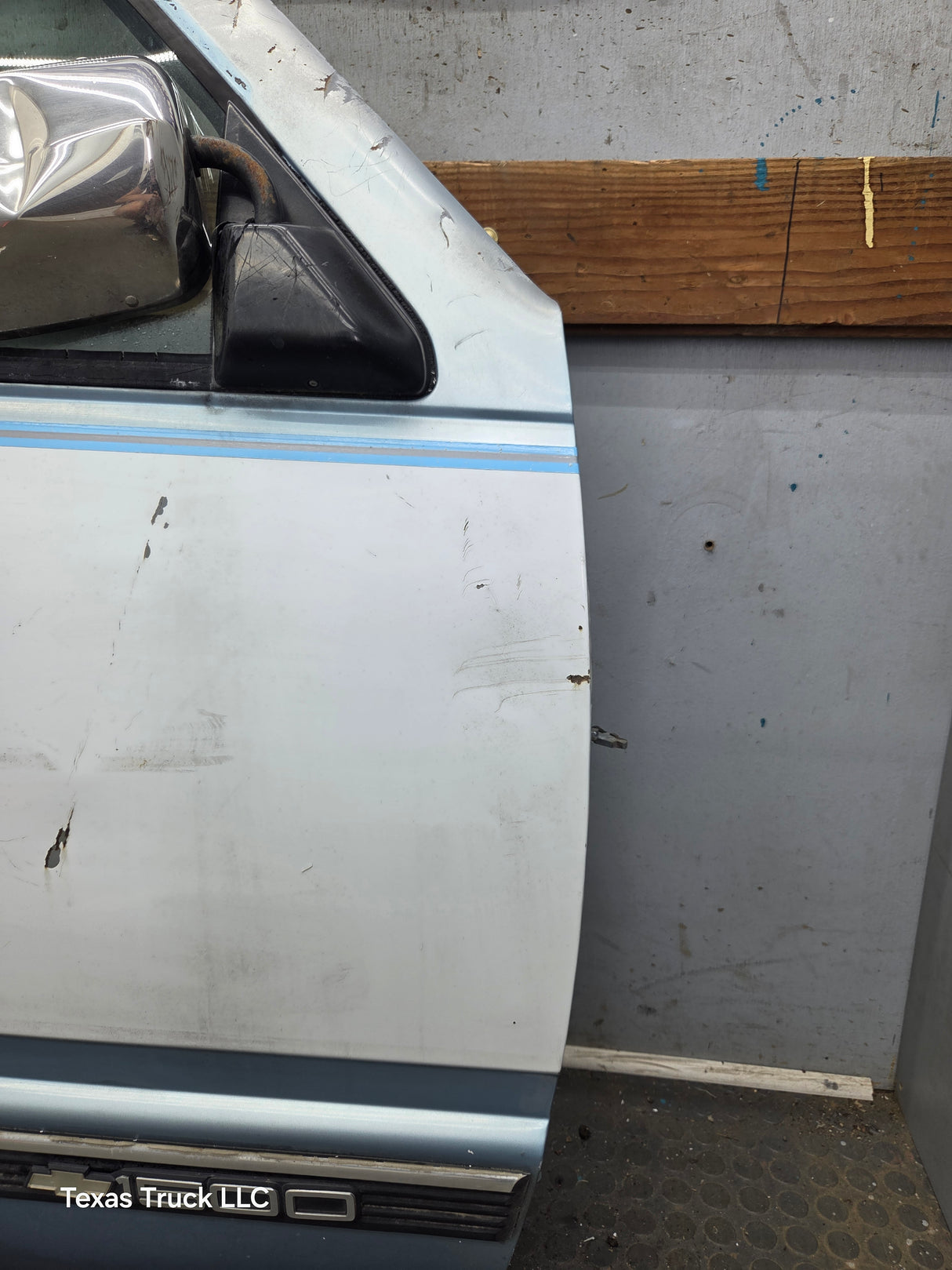 1988-2000 Chevrolet Silverado Suburban GMC Sierra RH Front Passenger Door