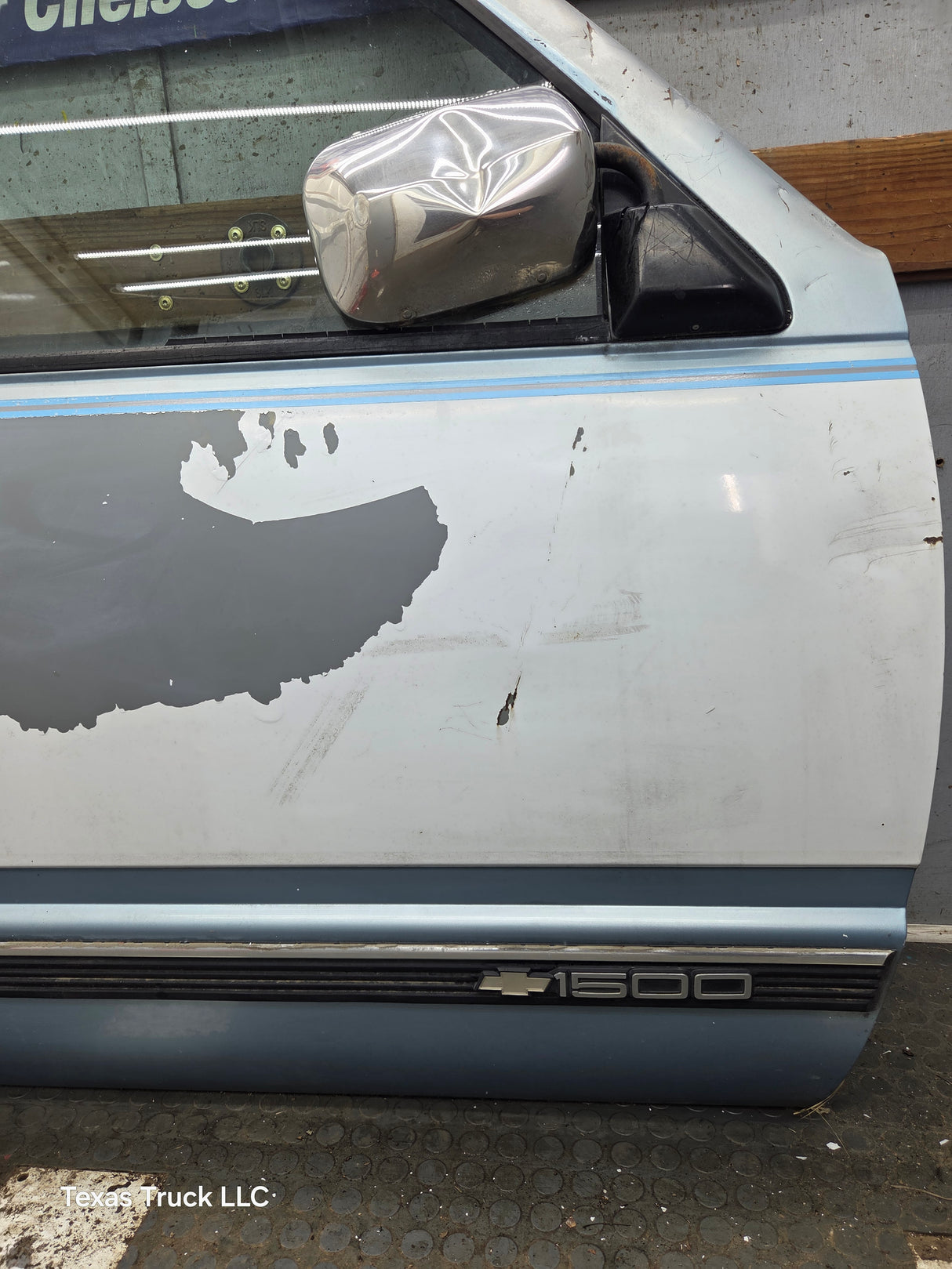 1988-2000 Chevrolet Silverado Suburban GMC Sierra RH Front Passenger Door
