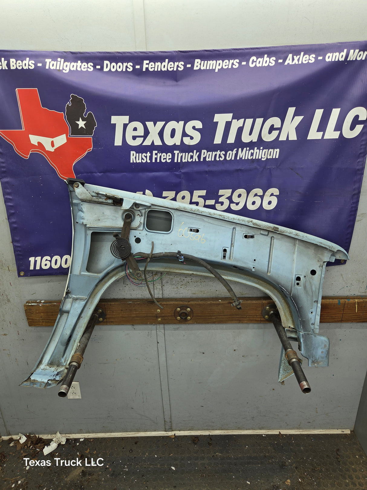 1988-1998 Chevrolet / GMC 1500 2500 3500 Left Hand Driver Side Front Fender