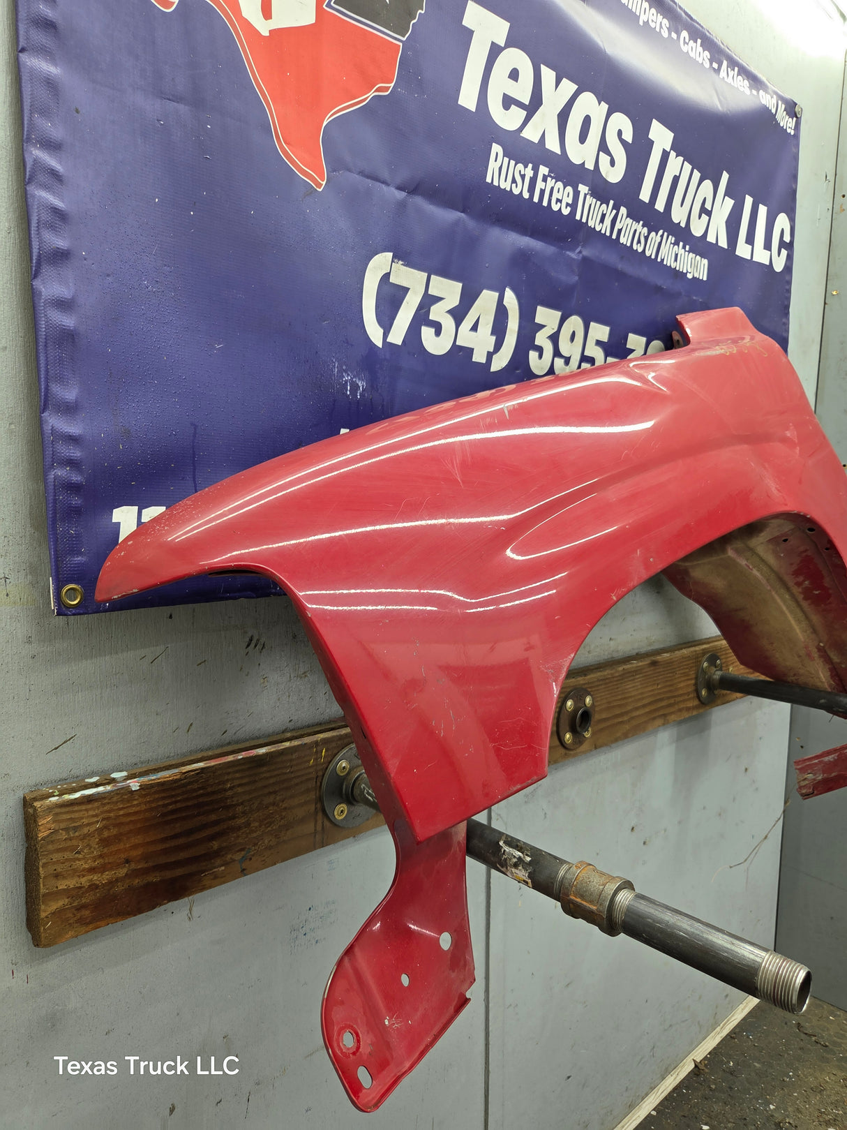 1999-2002 Chevrolet Silverado / Tahoe / Suburban 1500 2500 3500 HD LH Driver Side Front Fender