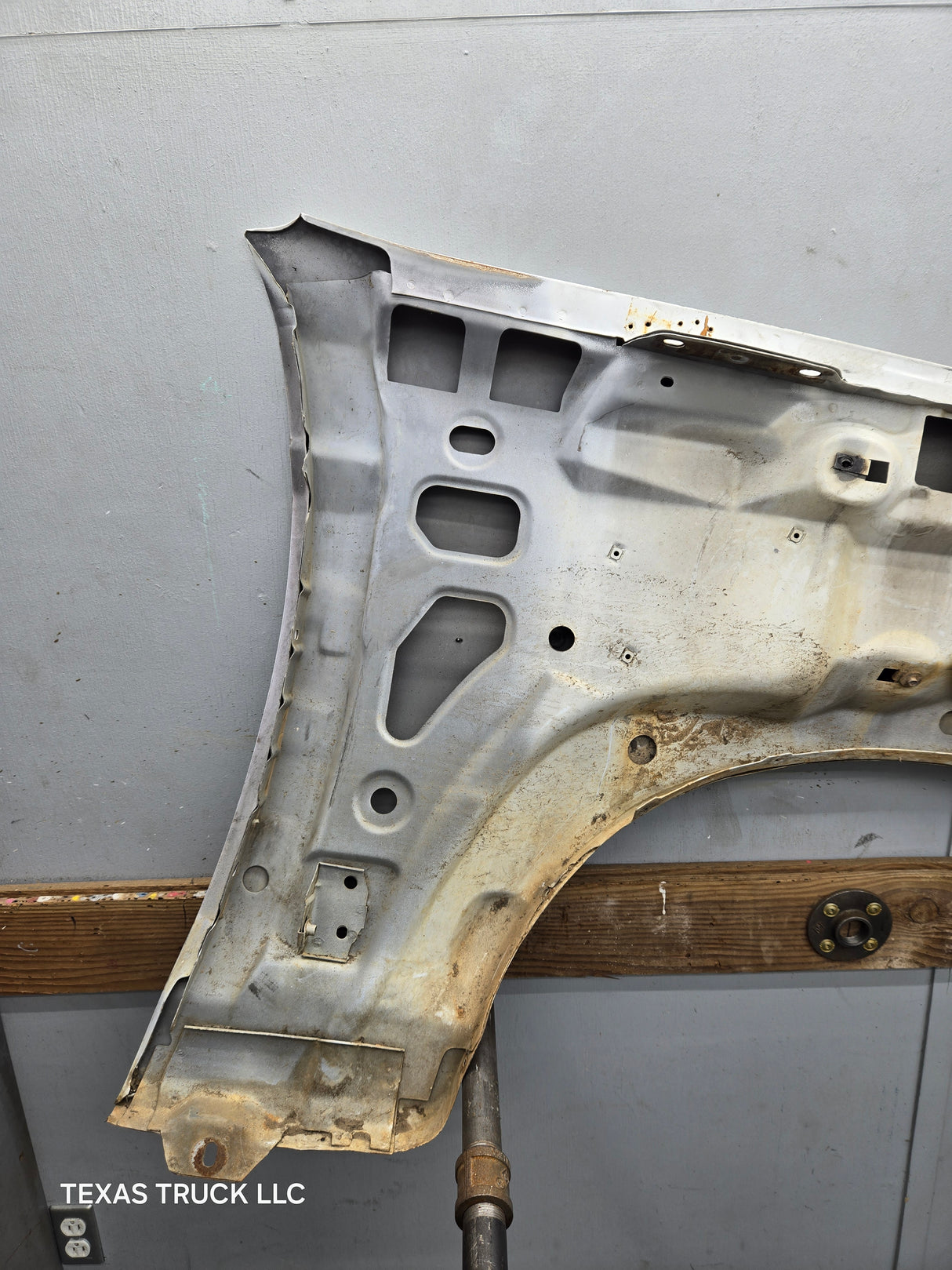1992-1997 OBS Ford F Series F250 F350 F450 F550 Driver Side LH Front Fender
