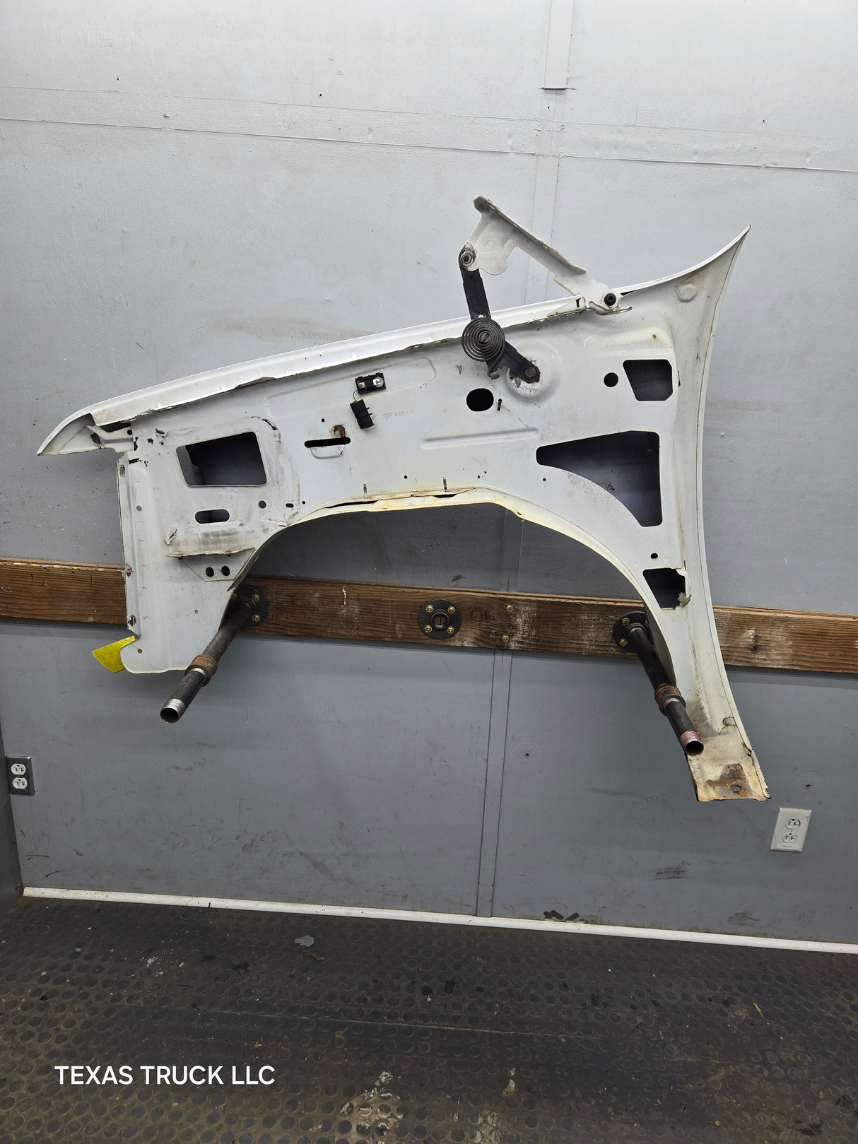 2007-2013 Chevrolet Silverado Passenger Side Front RH Fender 1500 2500 3500 HD