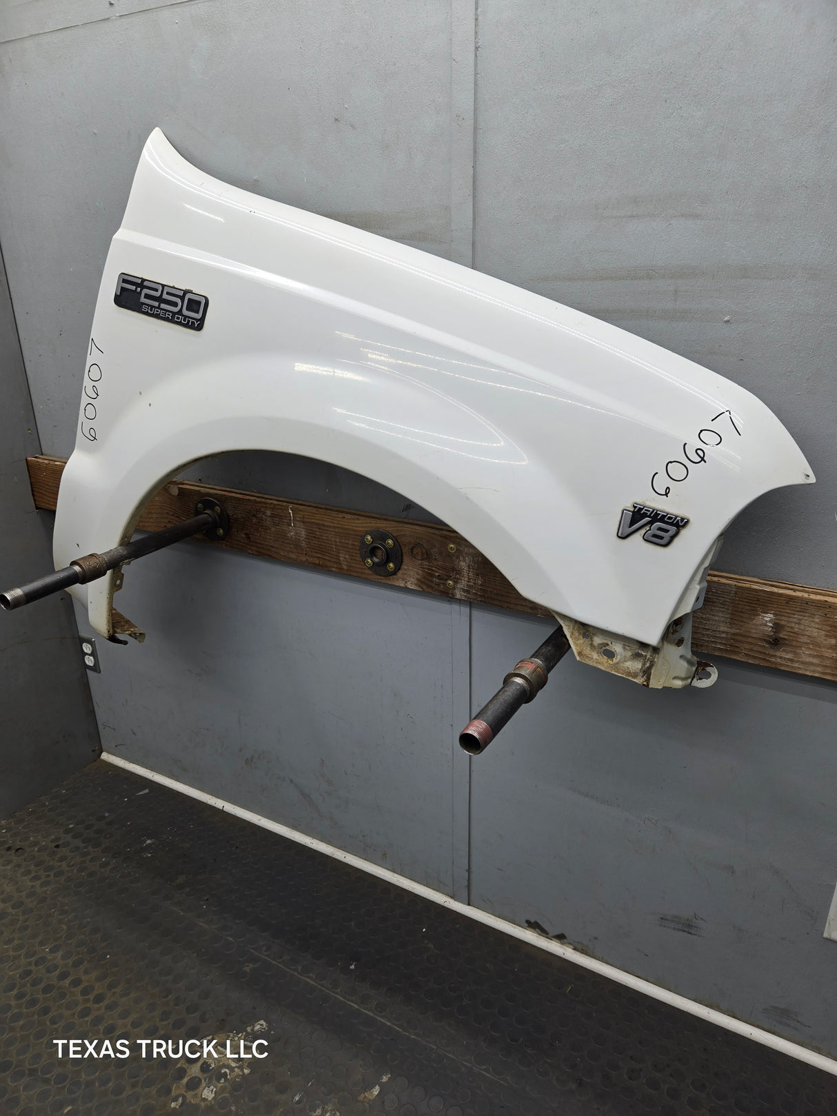 1999-2007 Ford Super Duty RH Passenger Side Front Fender F250 F350 F450 F550 Excursion