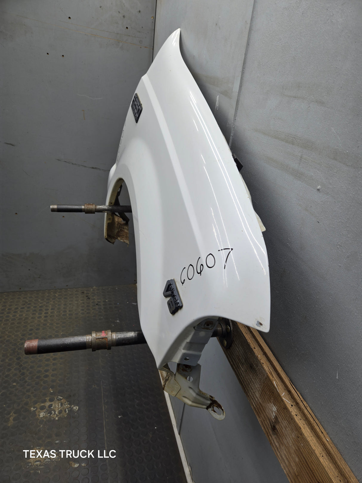 1999-2007 Ford Super Duty RH Passenger Side Front Fender F250 F350 F450 F550 Excursion