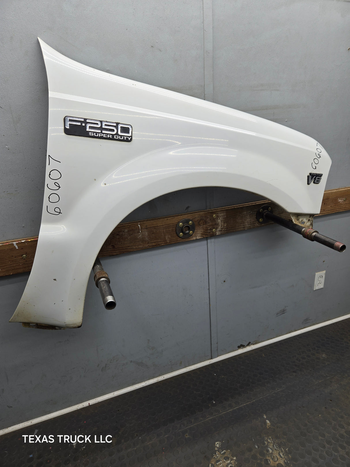 1999-2007 Ford Super Duty RH Passenger Side Front Fender F250 F350 F450 F550 Excursion