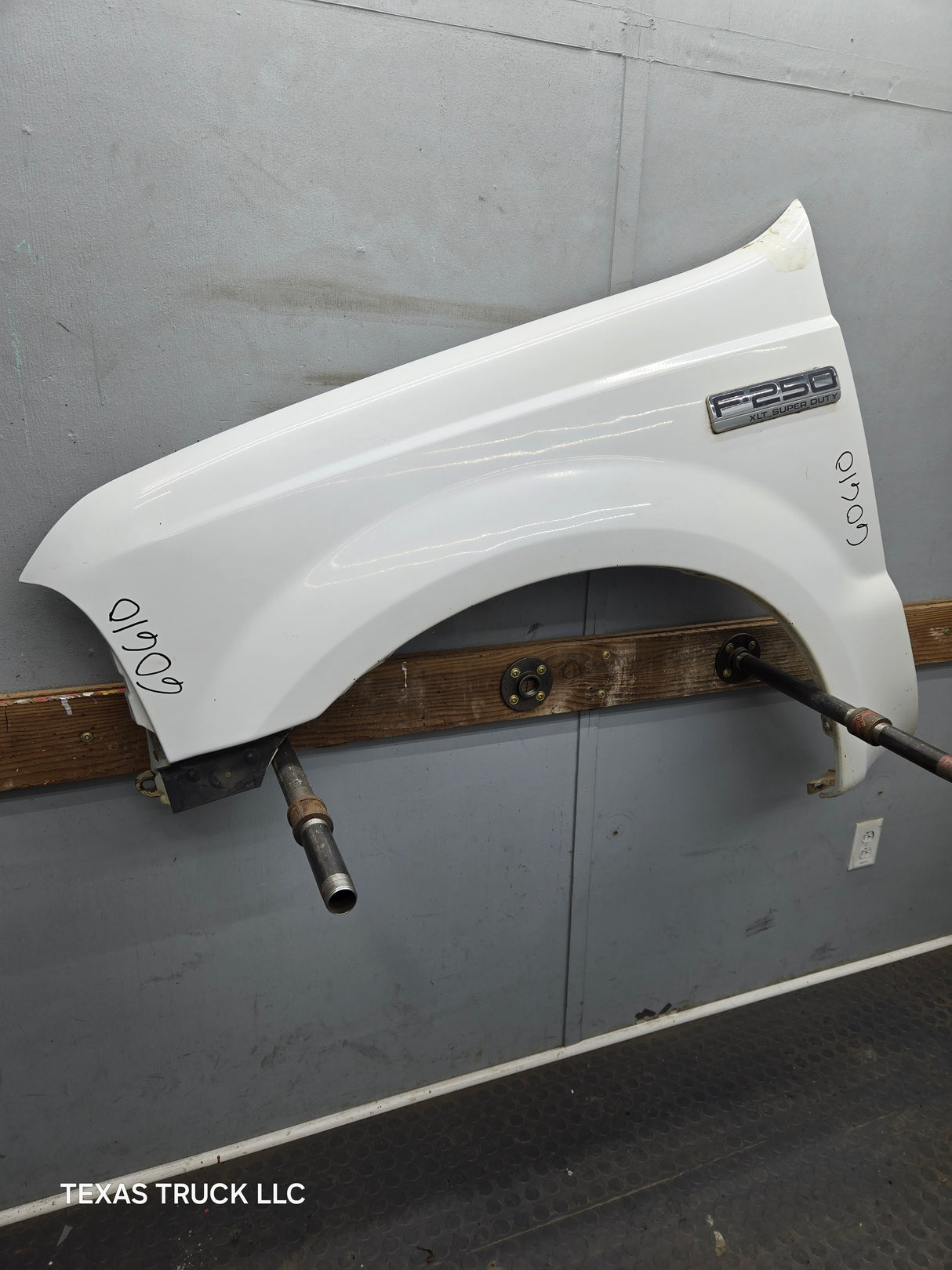 1999-2007 Ford Super Duty LH Driver Side Front Fender F250 F350 F450 F550 Excursion