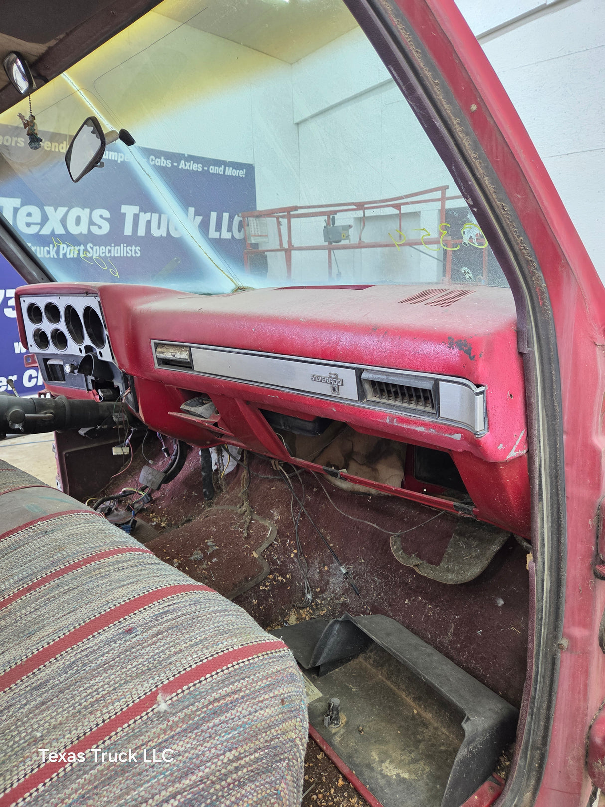 1973-1987 Chevrolet / GMC Square Body Regular Cab Truck Cab K series / C series