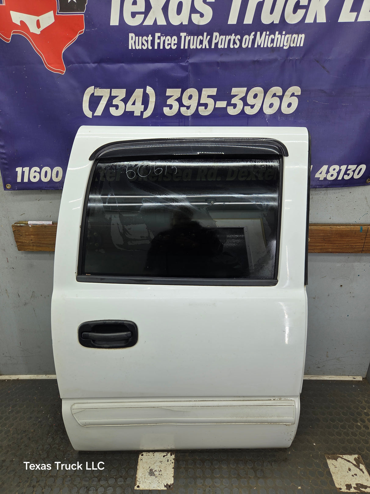 1999-2006 Chevrolet Silverado / GMC Sierra 1500 2500 3500 HD Rear Passenger Side Crew Cab Door RH