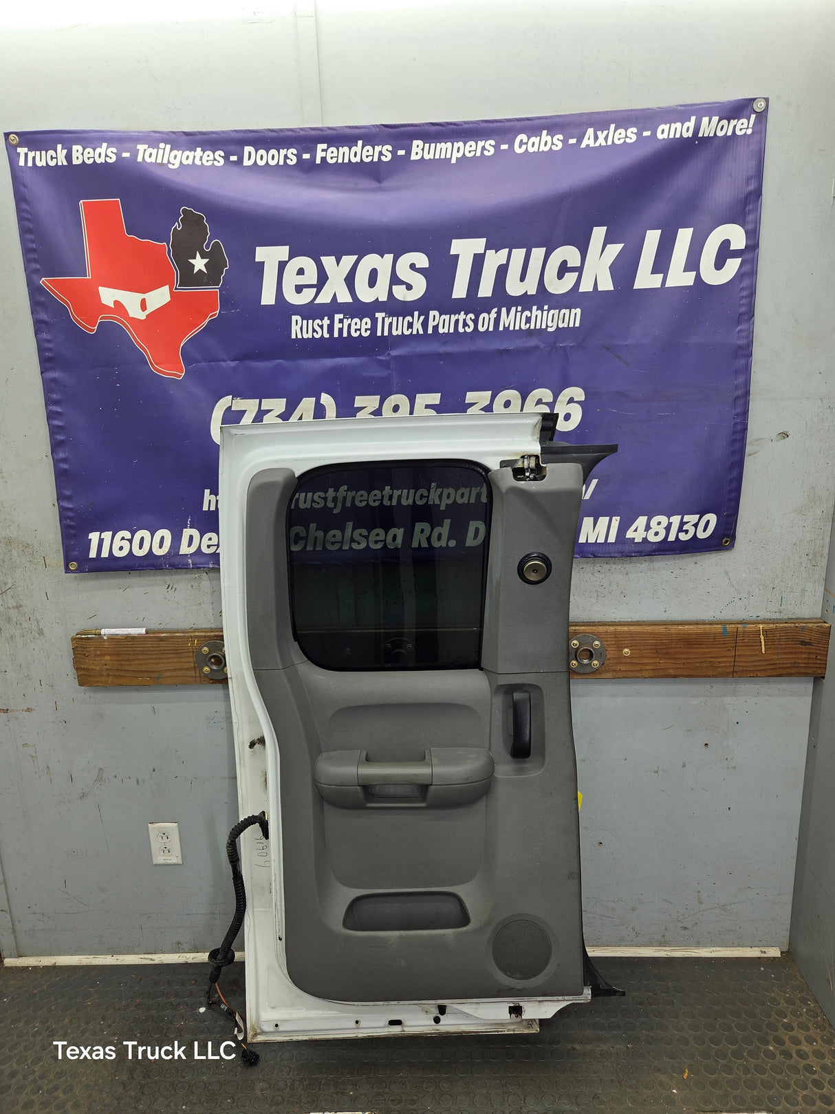 2007-2013 Chevrolet Silverado / GMC Sierra 1500 2500 3500 HD Driver Side Extended Cab LH Rear Door