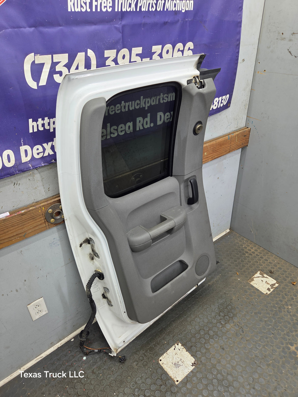 2007-2013 Chevrolet Silverado / GMC Sierra 1500 2500 3500 HD Driver Side Extended Cab LH Rear Door