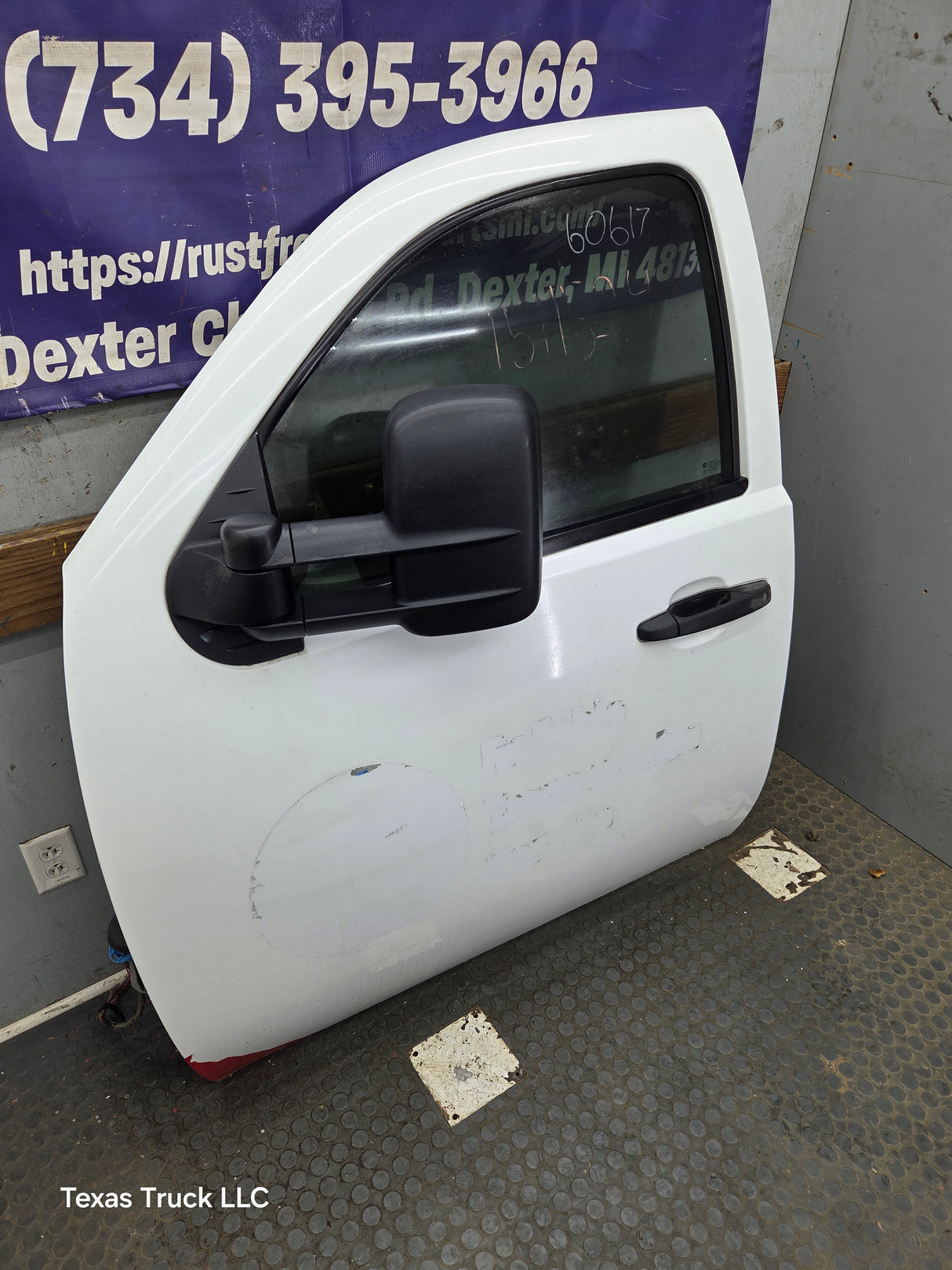 2007-2013 Chevrolet Silverado / GMC Sierra 1500 2500 3500 HD LH Front Driver Side Door