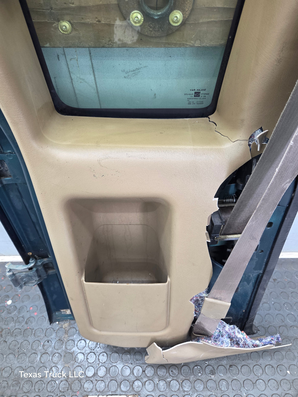 1996-2004 Chevrolet S10 / S15 / GMC Sonoma LH Driver Side Extended Cab Door