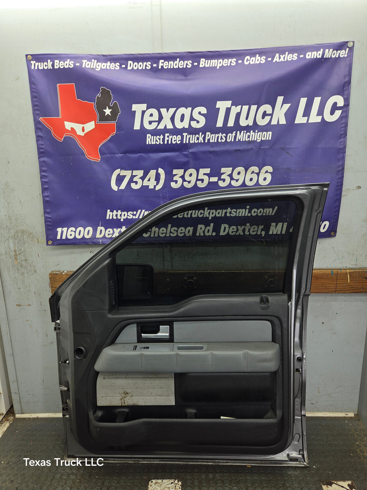 2009-2014 Ford F150 RH Passenger Side Front Door