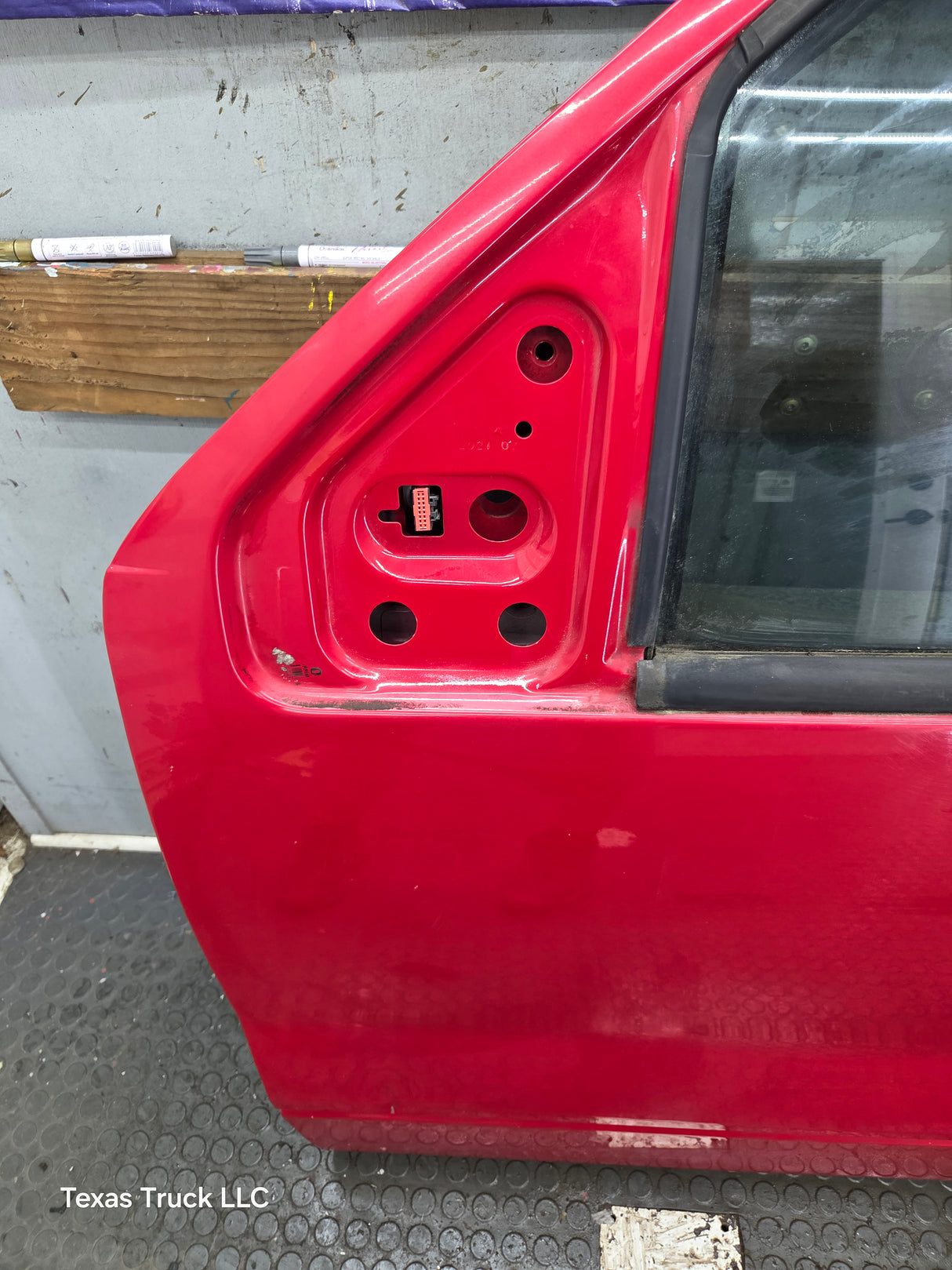 2004-2008 Ford F150 Crew Cab Driver Side Front Door LH