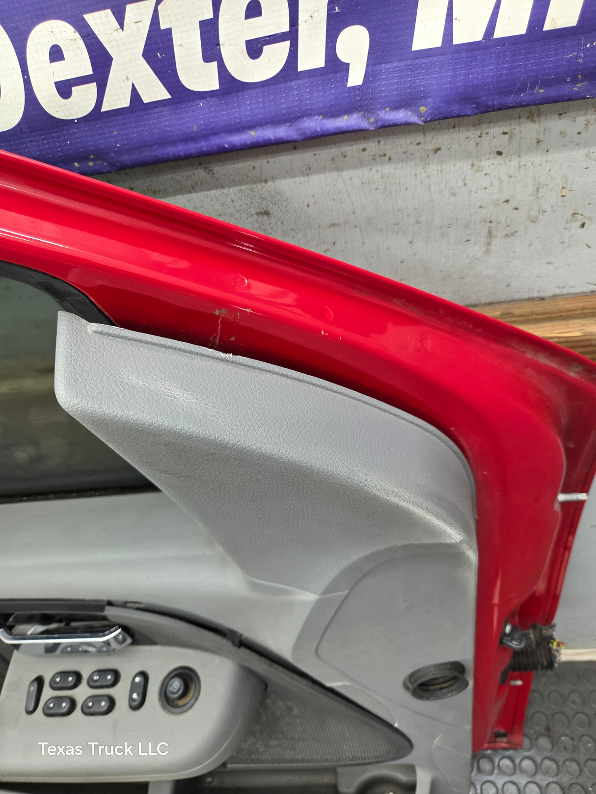 2004-2008 Ford F150 Crew Cab Driver Side Front Door LH
