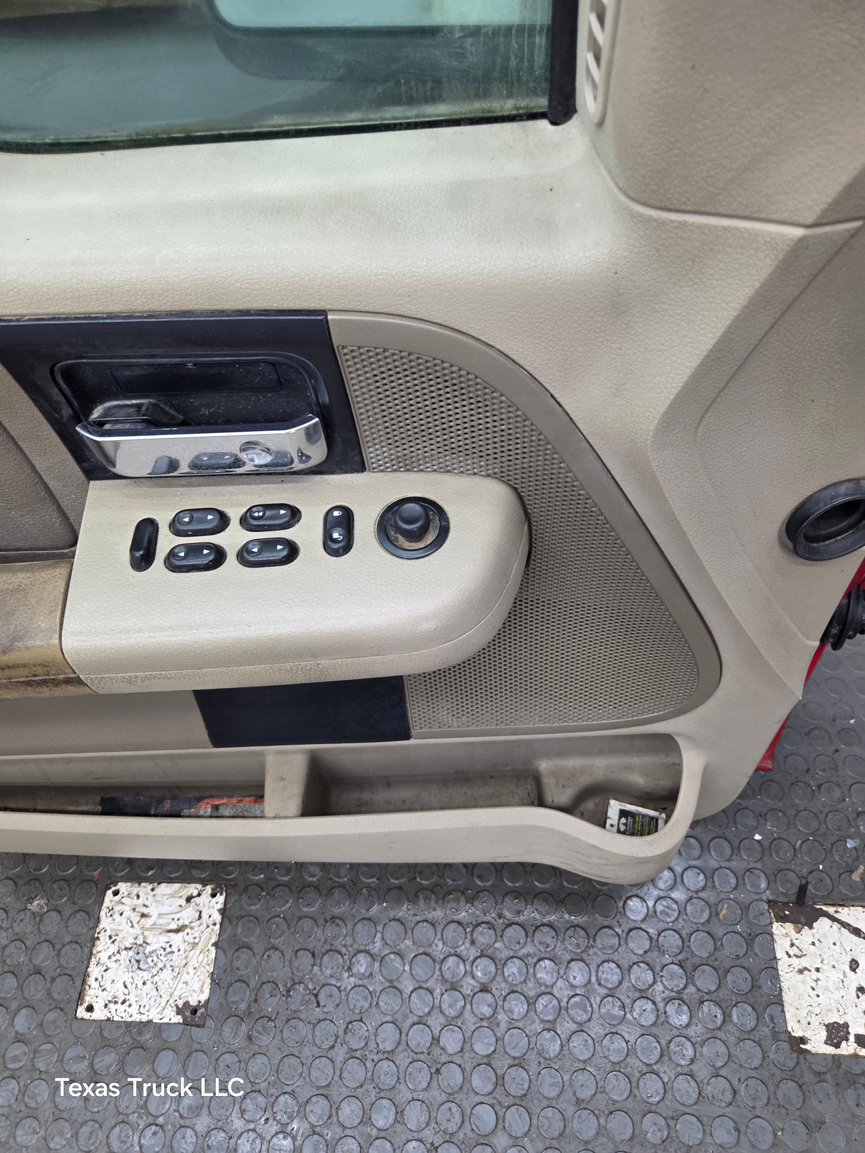 2004-2008 Ford F150 Driver Side Extended/Regular Cab Front Door LH