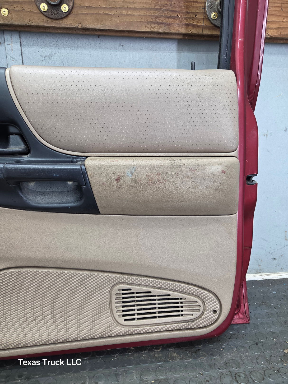1993-2002 Ford Ranger Passenger Side Front Right Hand Door