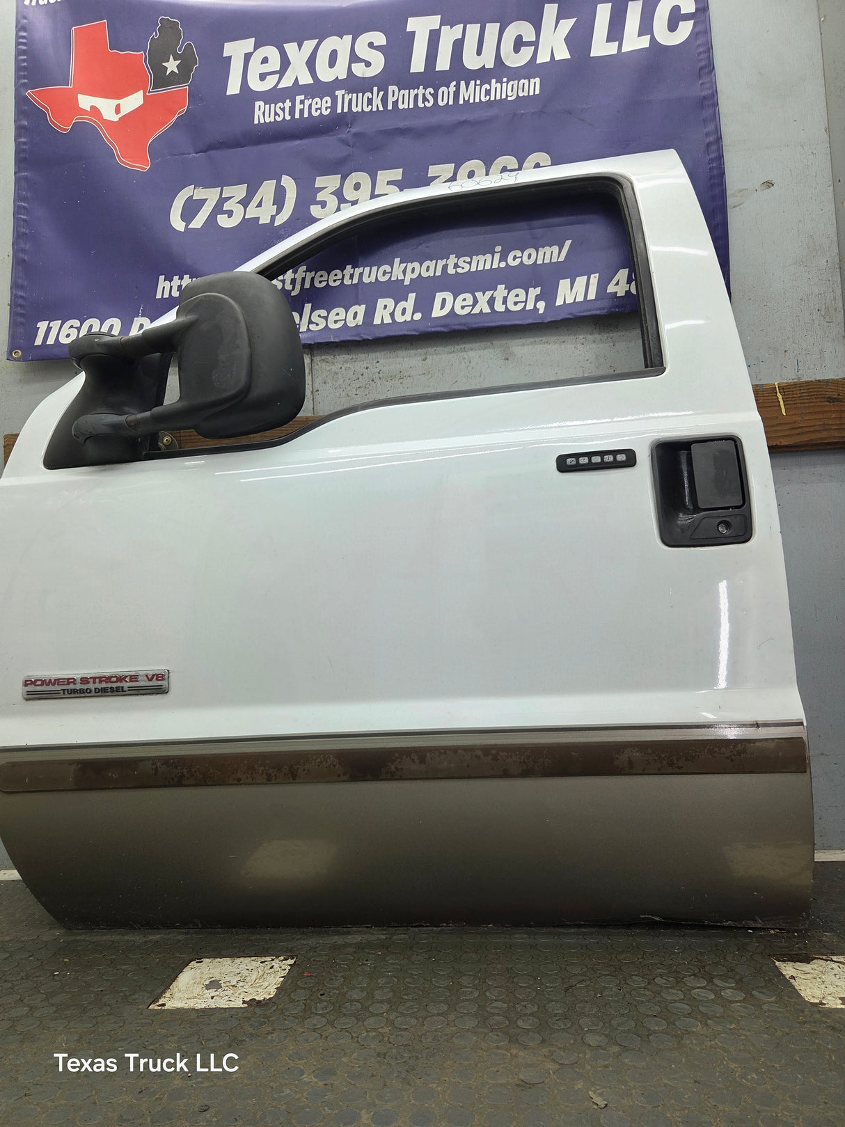 1999-2011 Ford Super Duty LH Driver Side Front Door F250 F350 F450 F550