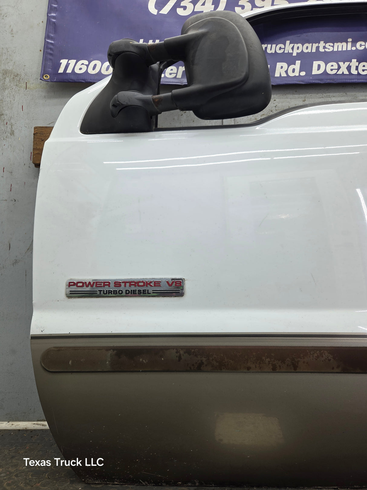 1999-2011 Ford Super Duty LH Driver Side Front Door F250 F350 F450 F550