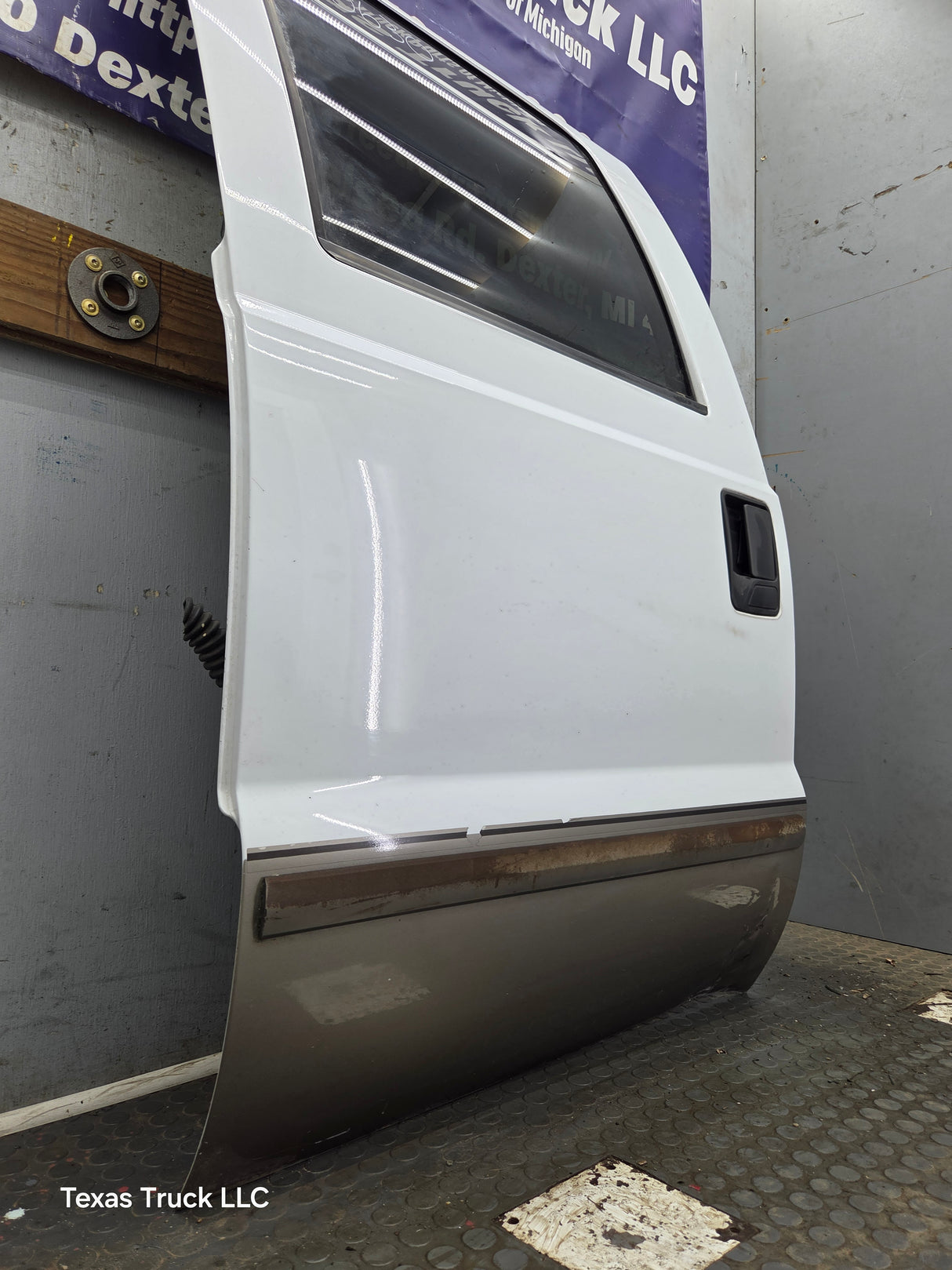 1999-2011 Ford Super Duty LH Driver Side Rear Crew Cab Door F250 F350 F450 F550