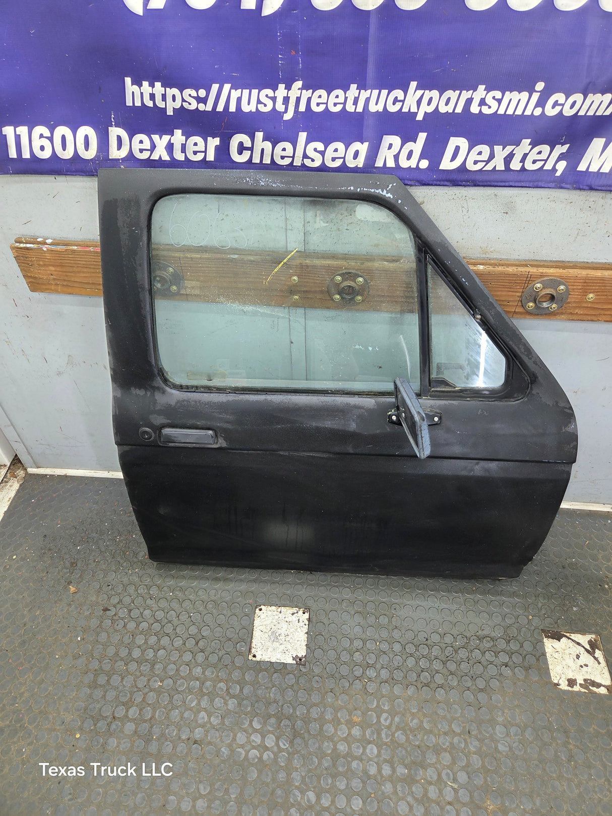 1983-1988 Ford Ranger Passenger Side Front Right Hand Door